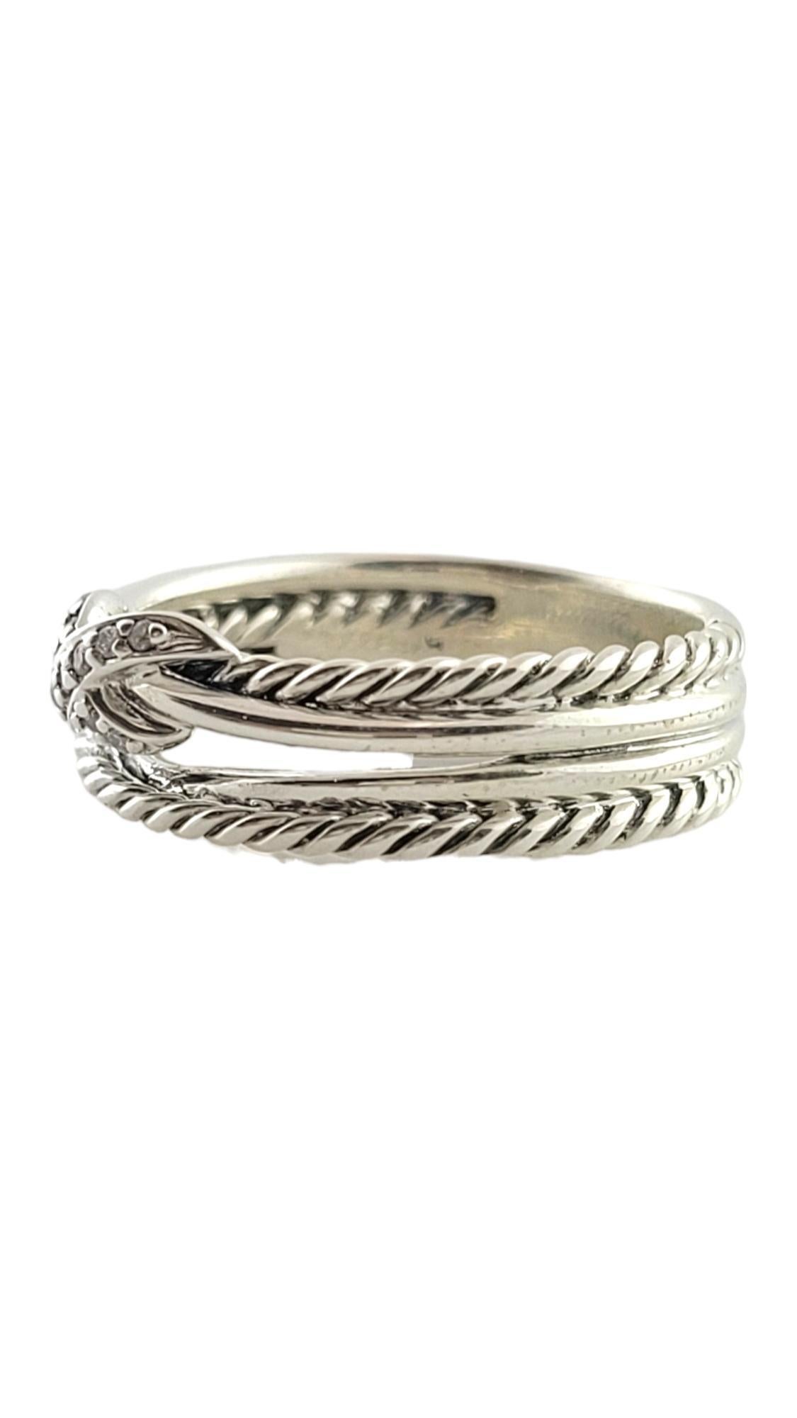 David Yurman Sterling Silver X Crossover Diamond Band Ring Size 6.75

This beautiful band by designer David Yurman was meticulously crafted from sterling silver in a gorgeous crossover design with 11 sparkling round brilliant cut