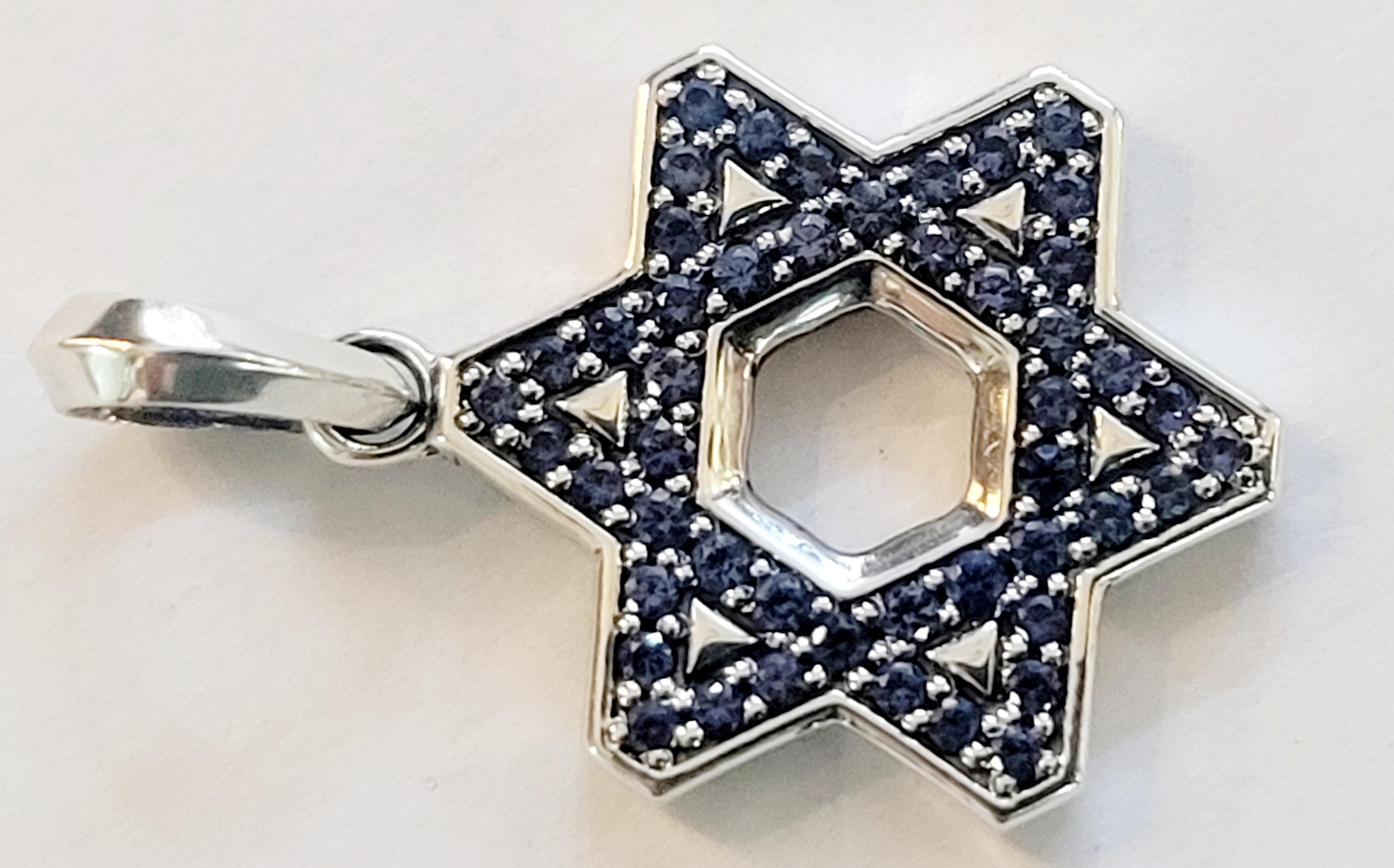 David yurtman 
Star of David Pendant 
Material Sterling Silver 
Pendant Dimension 22.6 X 22.6mm 
With Bail 34.7mm
Pendant Weight 6.8gr
Condition new, never worn
David Yurman Pouch Included
Retail Price $1.550