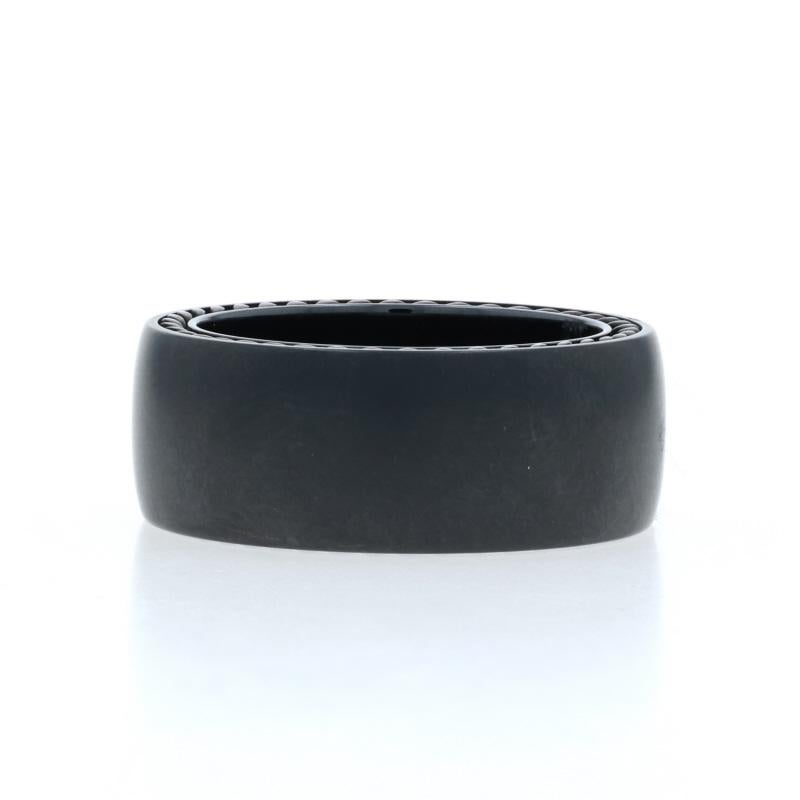 Prezzo al dettaglio: $450

Dimensione: 8

Marchio: David Yurman
Collection'S: Streamline

Contenuto metallico: Argento e titanio

Stile: Fascia per l'eternità

Misure

Altezza della faccia (da nord a sud): 3/8