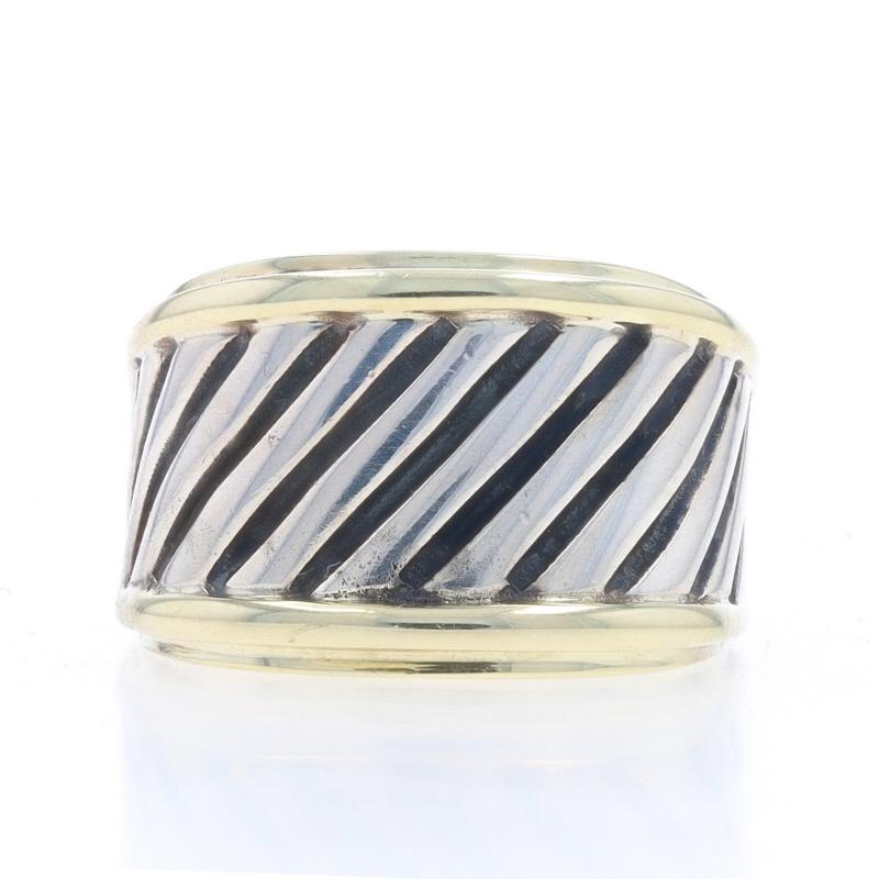 Size: 6 1/2
Sizing Fee: Up 2 sizes for $40 or Down 1 size for $30

Brand: David Yurman
Collection: Thoroughbred
Design: Cigar Band

Metal Content: Serling Silver & 14k Yellow Gold

Style: Statement Band
Features: Ribbed Detailing

Measurements

Face