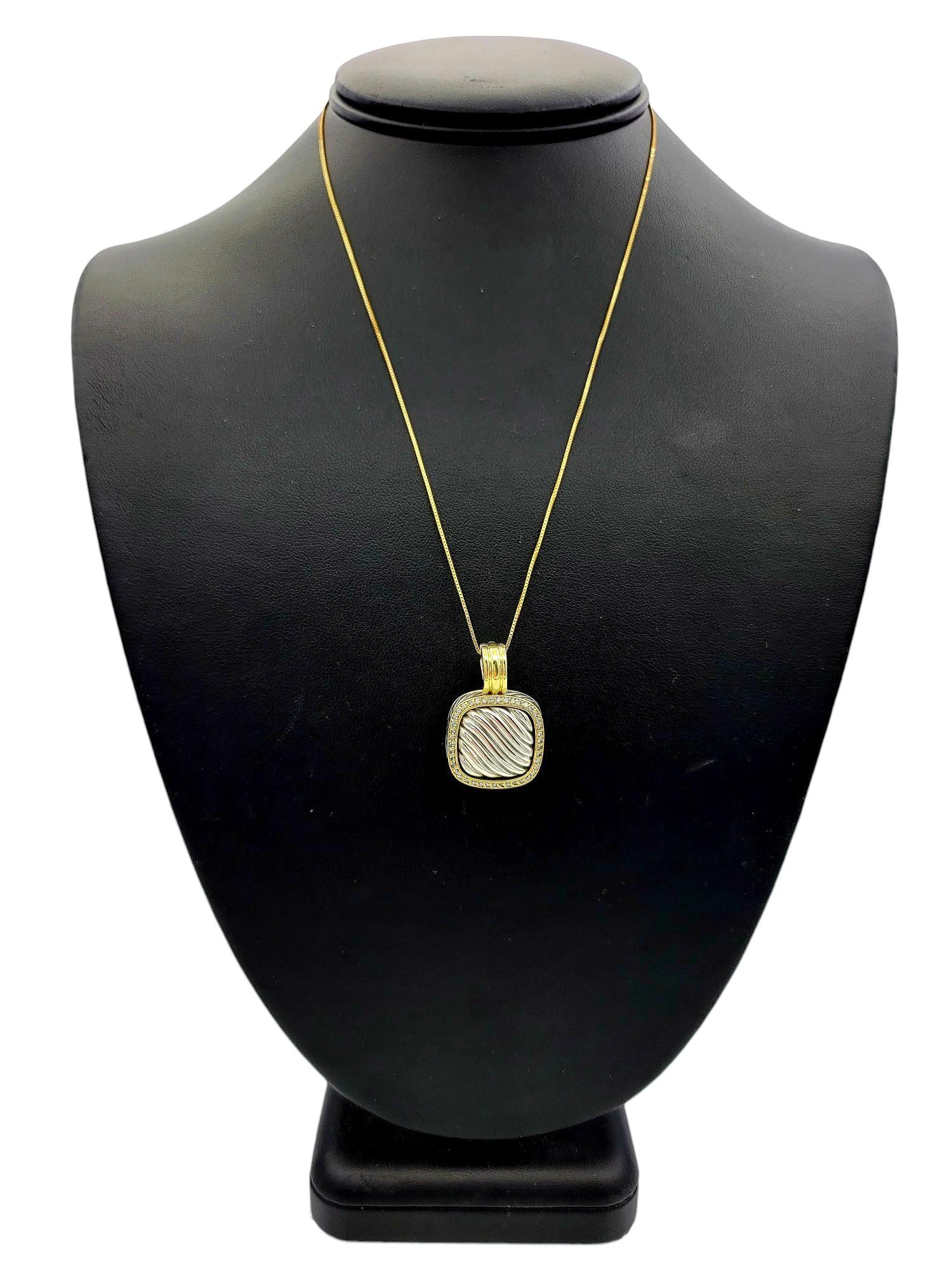 David Yurman Thoroughbred Pendant with Diamonds Silver and 18 Karat Yellow Gold en venta 2