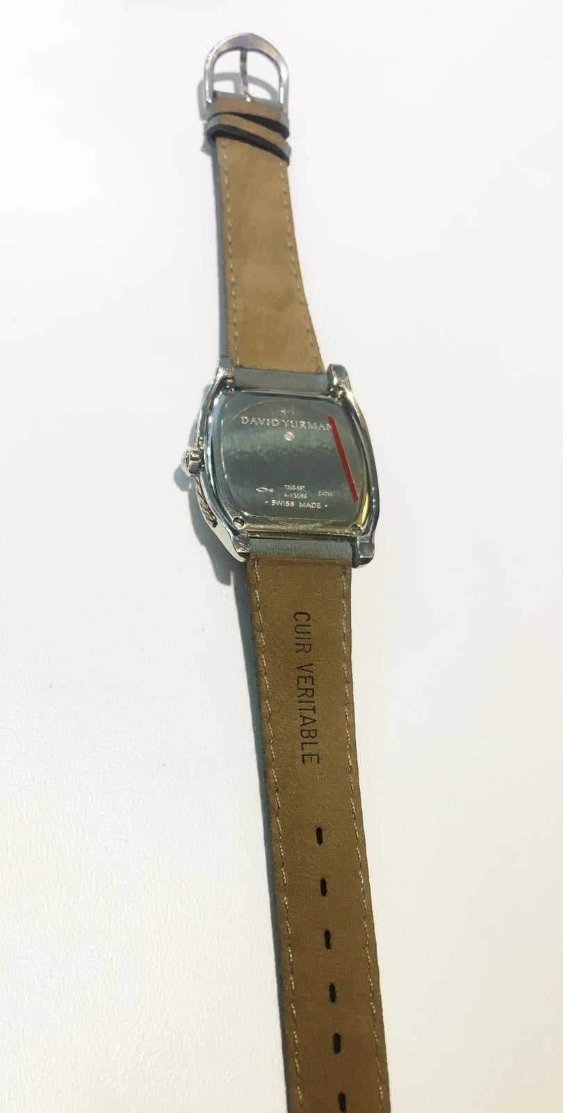 David Yurman Thoroughbred Unisex Midsize Watch T303-SST In Excellent Condition For Sale In New York, NY