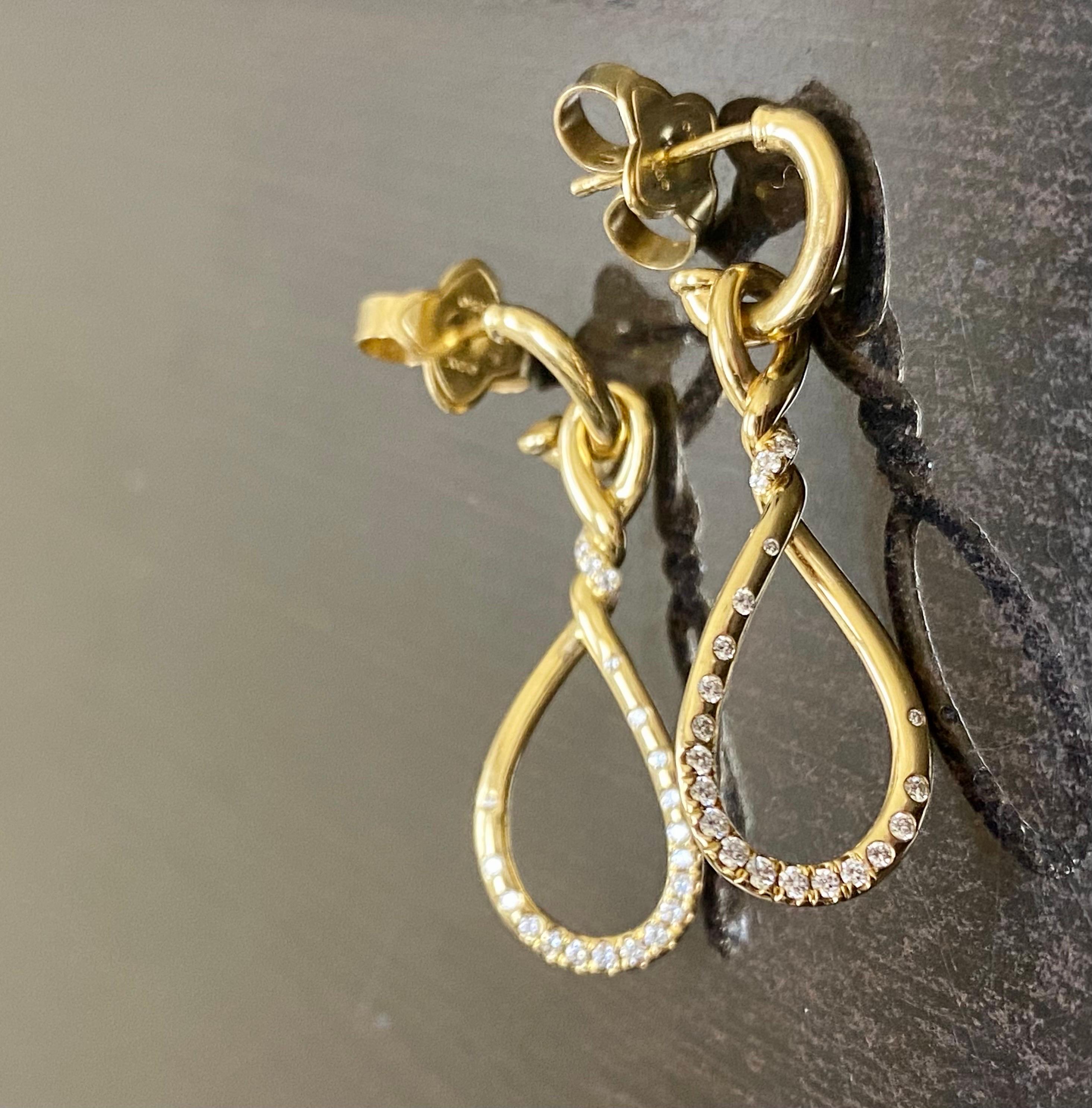 David Yurman Twisted 18K Yellow Gold Continuance Diamond Drop Earrings In Excellent Condition For Sale In Los Angeles, CA
