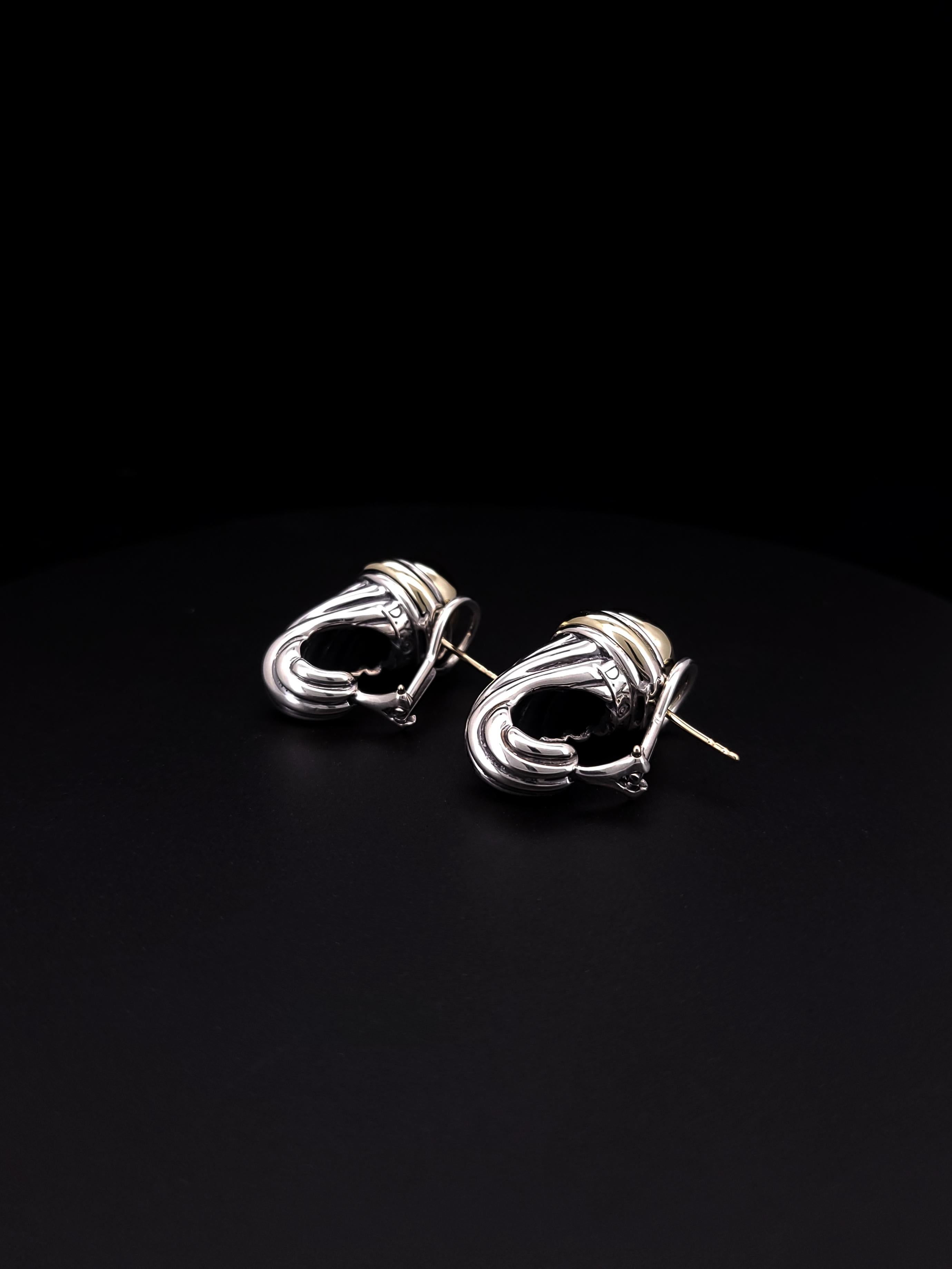 David Yurman Two-Tone Shrimp Earclips Earrings In Good Condition In New York, NY