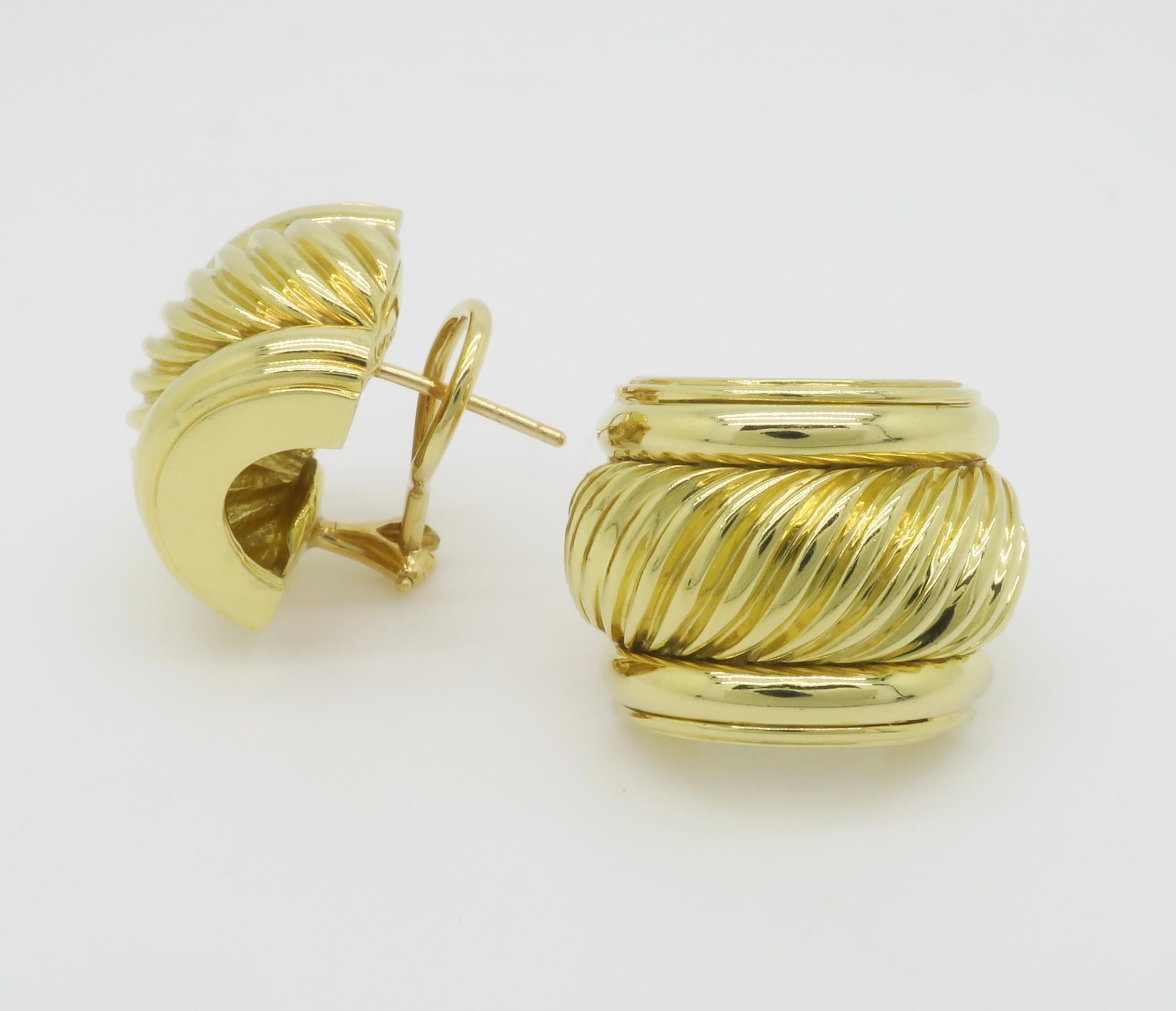 David Yurman Vintage 18k Yellow Gold Omega Back Earrings For Sale 3