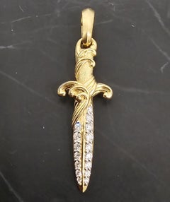 David Yurman Waves Dagger Amulet 18k Yellow Gold .21ct Diamonds 31mm 4.8g 2250