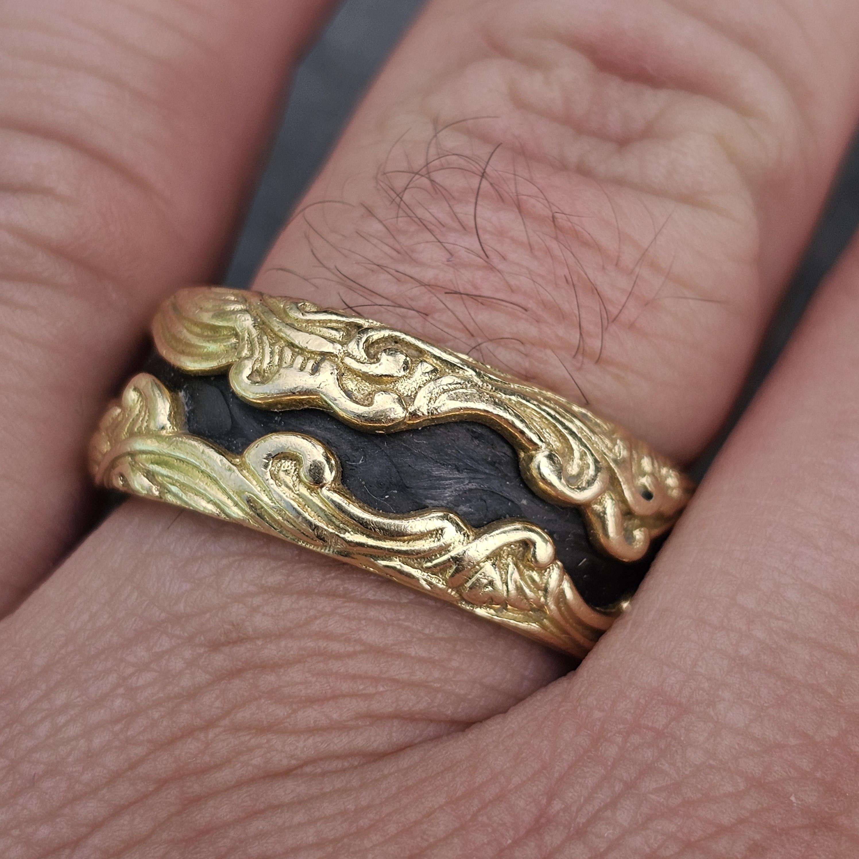 David Yurman Anillo de carbono forjado Waves Oro amarillo de 18 quilates para hombre talla 12,5 5200 en Bueno estado para la venta en Northbrook, IL