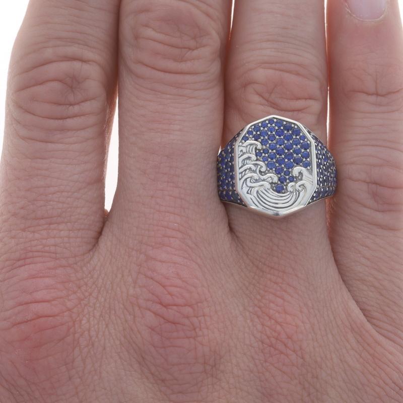 Verkaufspreis: $3400

Größe: 9
Gebühr für Größenanpassung: 1 Größe höher für $50 oder eine halbe Größe niedriger für $40

Marke: David Yurman
Collection'S: Wellen
Entwurf: Siegel

Metallgehalt: Sterling Silber

Informationen zu Stein

Natürliche