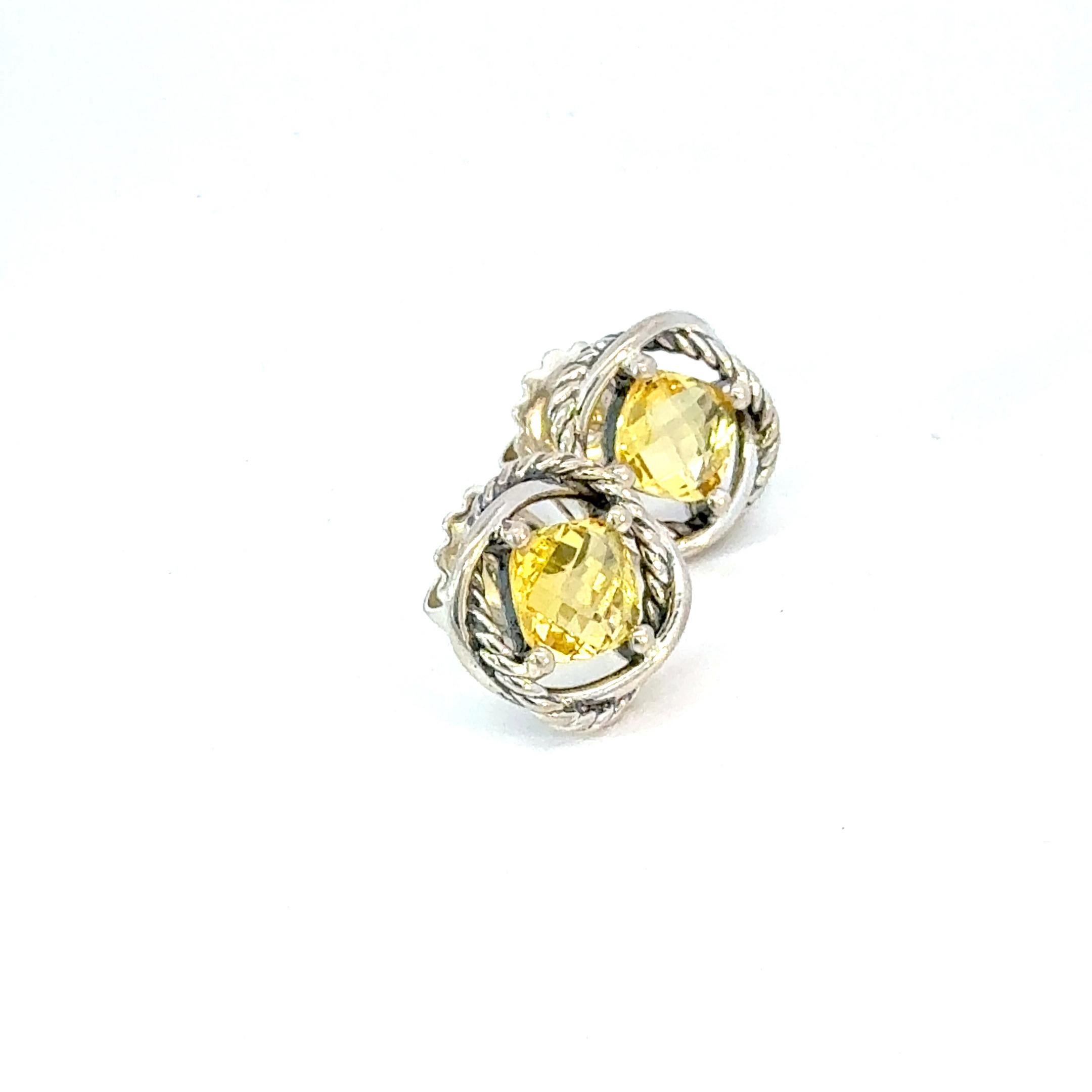 Autentico David Yurman Orecchini infiniti di citrino giallo A. Silver Estate DY700

Vendita al dettaglio: $549,00

Questi eleganti orecchini Authentic David Yurman sono realizzati in argento sterling.

VENDITORE DI FIDUCIA DAL 2002
SI PREGA DI