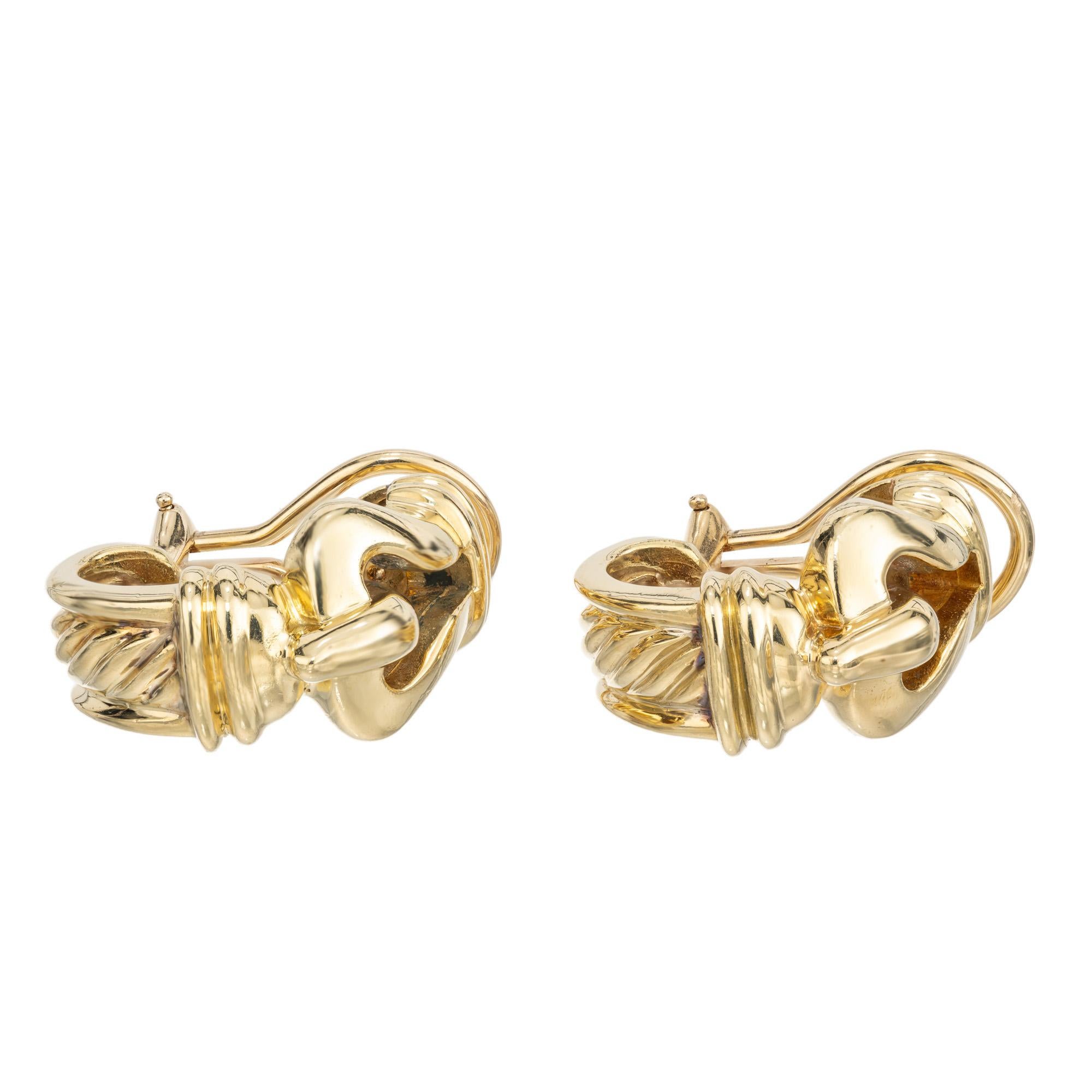 David Yurman Yellow Gold Buckle Earrings. Crafted in 18k yellow gold, the lever back earrings features Yurman's distinctive buckle design. These earrings are the perfect accessory for both formal occasions and everyday wear. Beautifully crafted and
