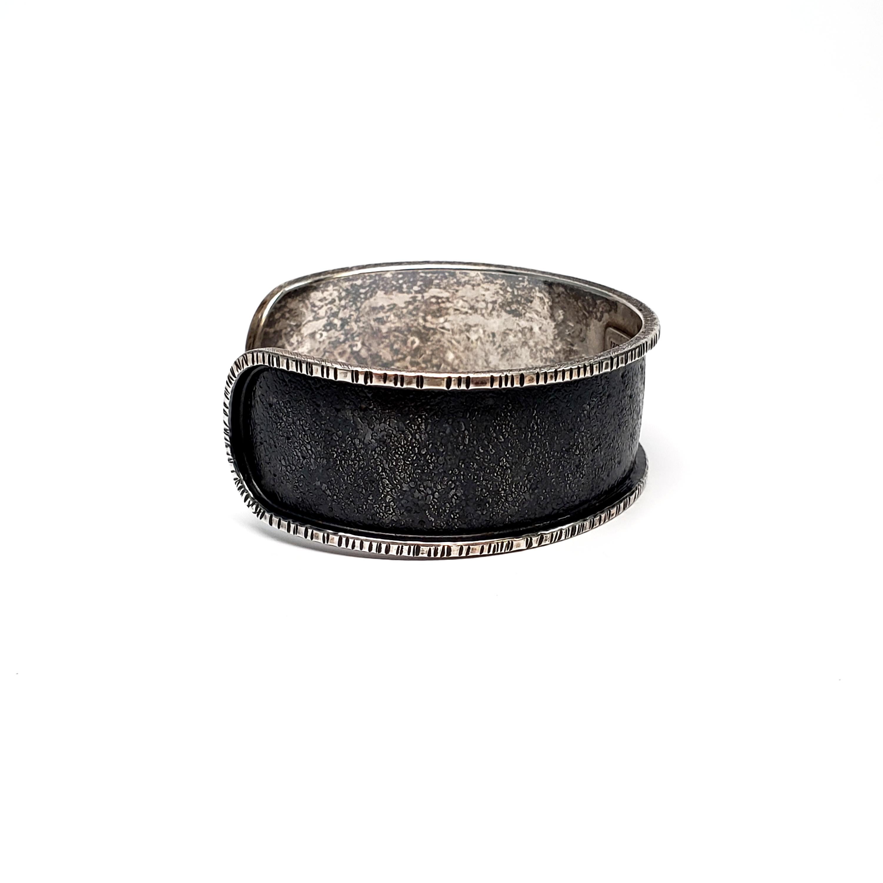 Davide Bigazzi Oxidized Sterling Silver Chased Cuff In Good Condition For Sale In Washington Depot, CT