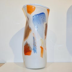 David Dona Vaso monumentale in vetro artistico di Murano a forma libera, bianco arancione rosso