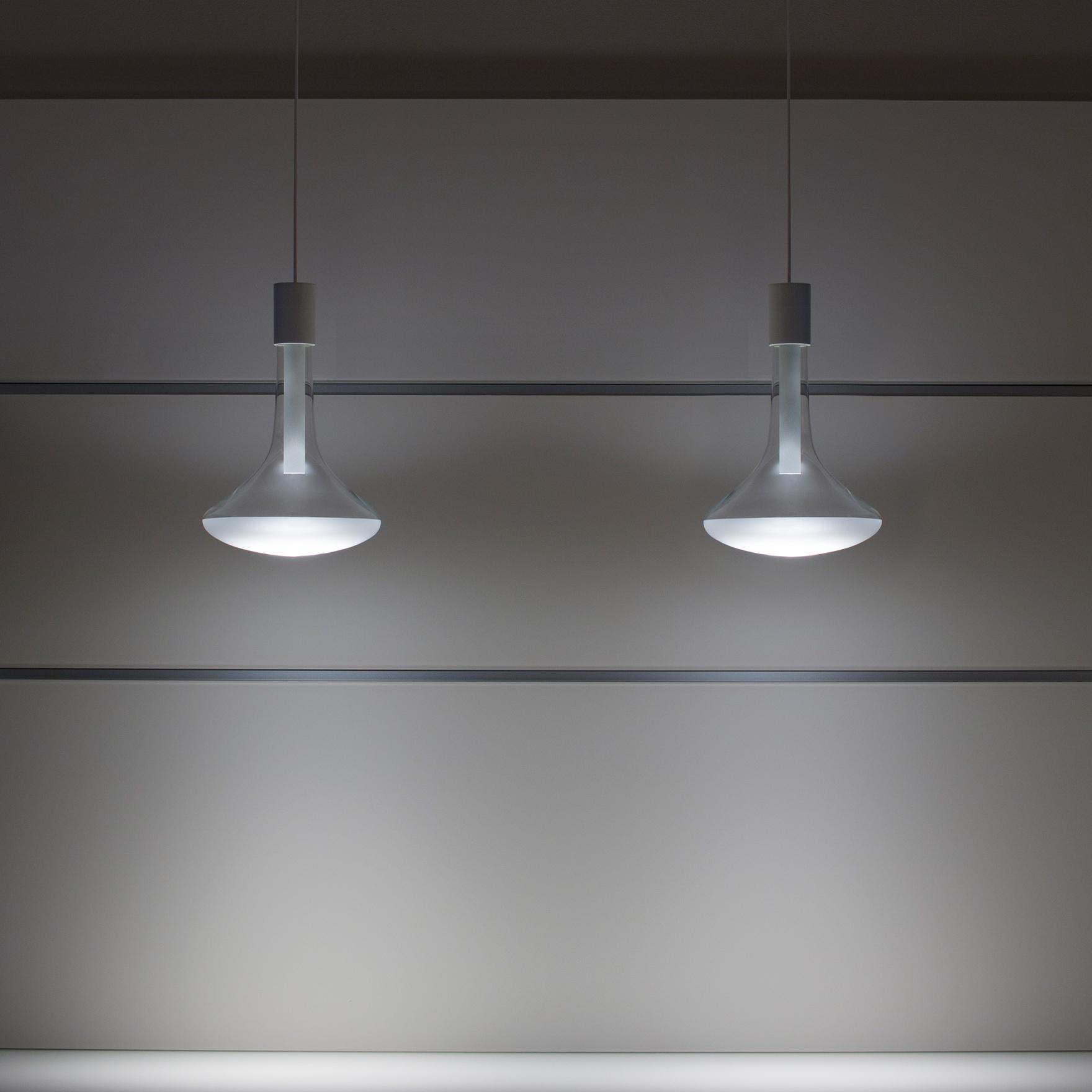 XXI secolo e contemporaneo David Groppi CATHODE - Lampada a sospensione in bianco opaco di Omar Carraglia in vendita