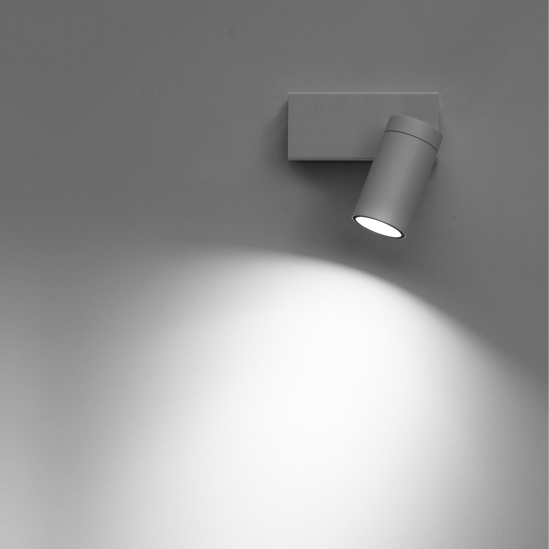 Metal Davide Groppi DOT P 51 wall lamp in matt white by Omar Carraglia For Sale