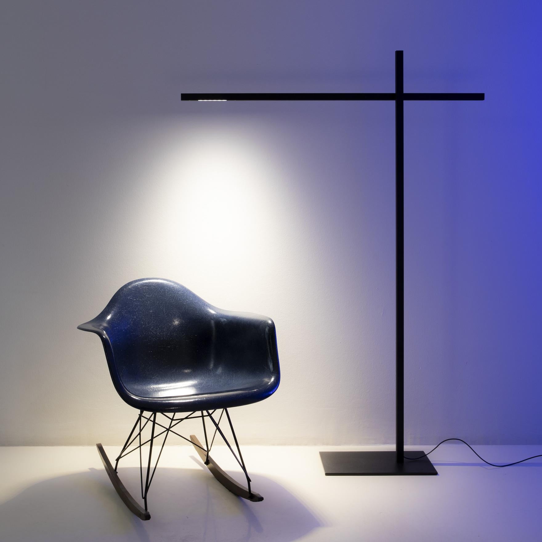 Italian Davide Groppi HASHI floor lamp in Matt Black by Federico Delrosso For Sale