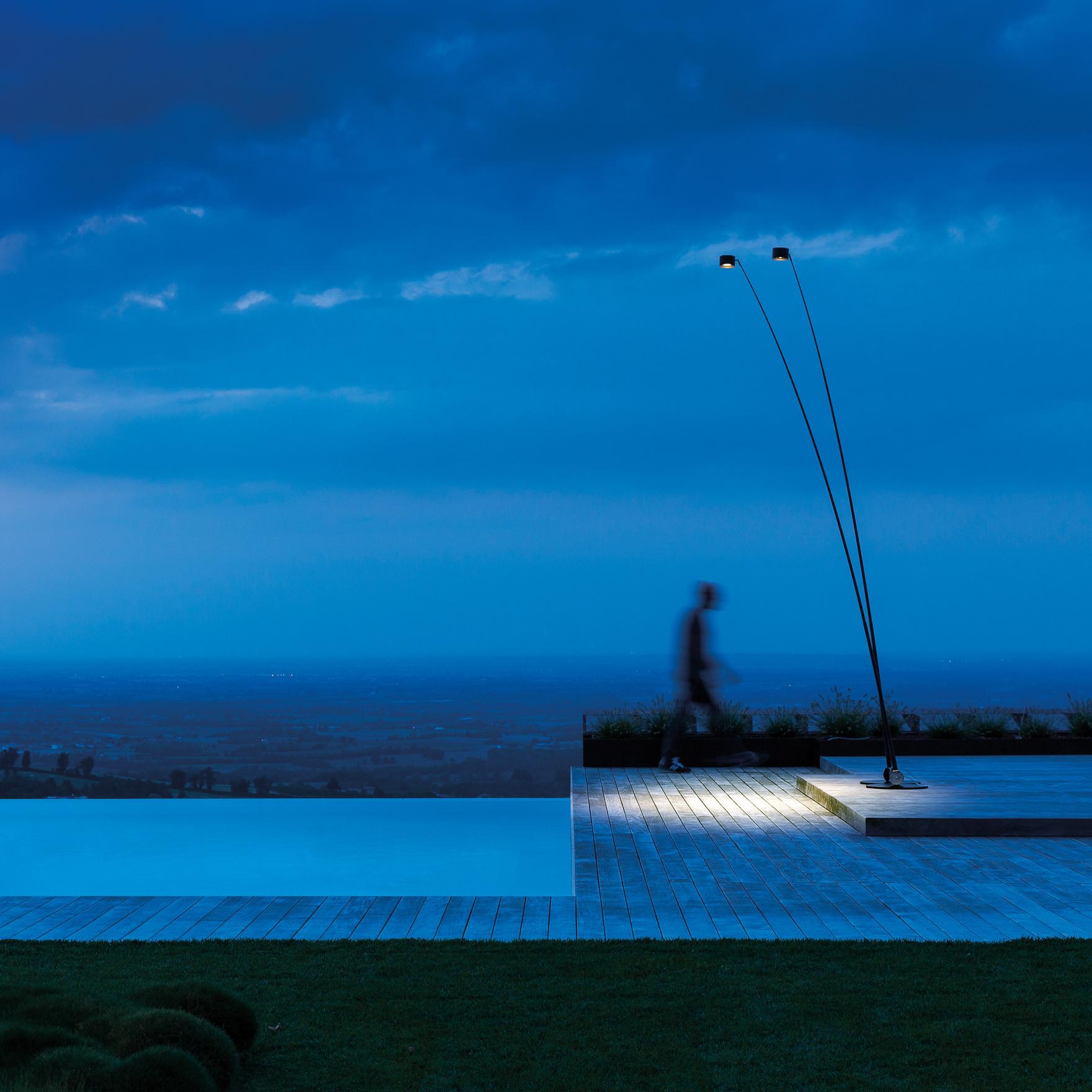 Davide Groppi SAMPEI 440 OUTDOOR floor lamp in matt white by Enzo Calabrese For Sale 1