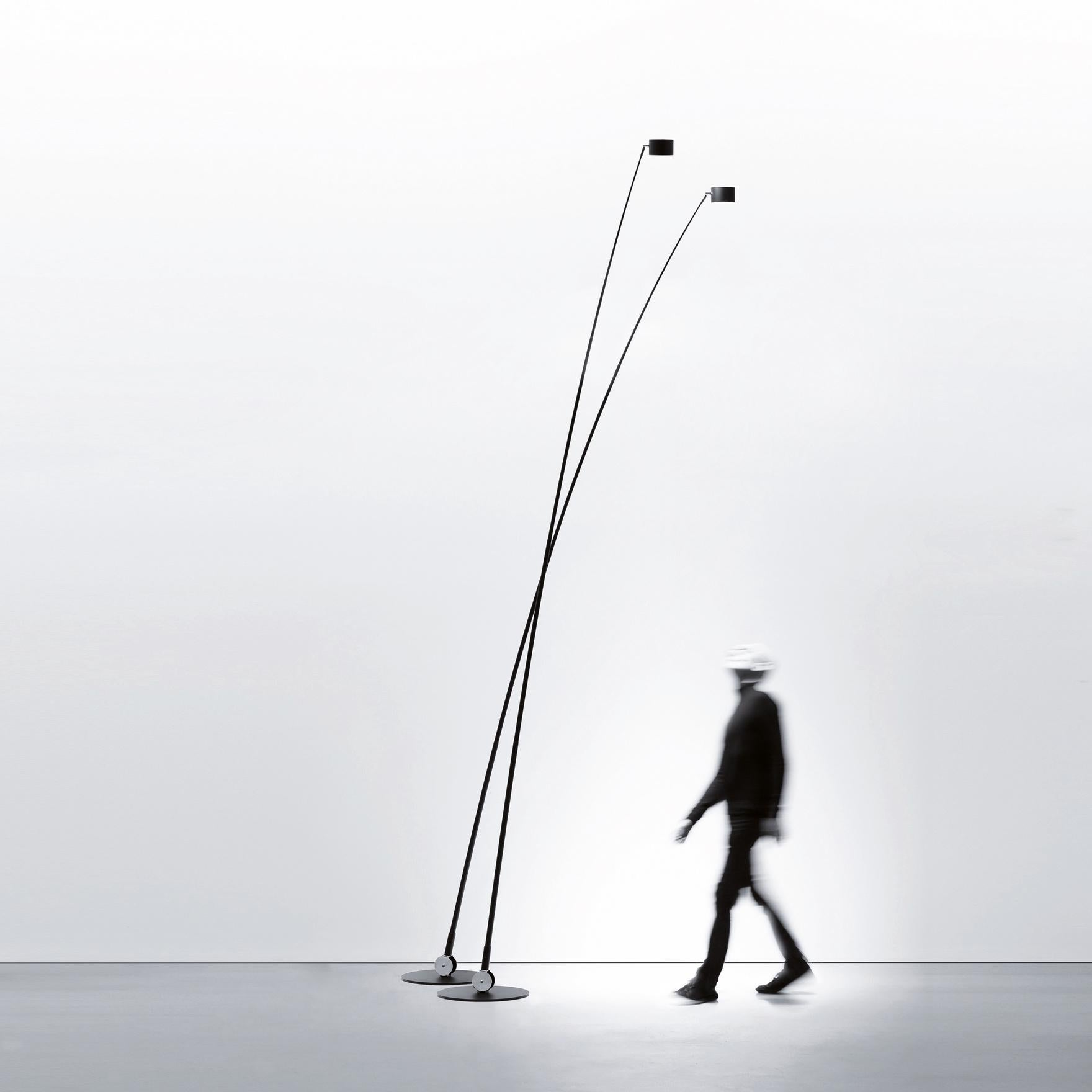 David Groppi SAMPEI Large lampadaire en noir mat by Enzo Calabrese  en vente 4