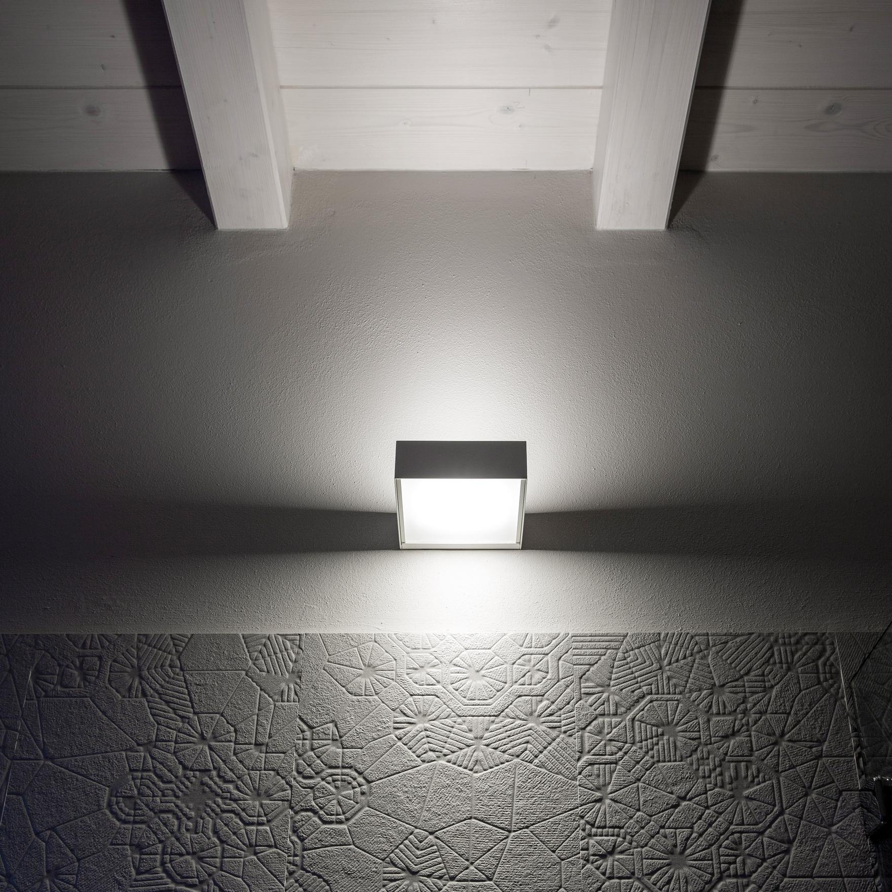 Davide Groppi TOAST wall lamp in Matt Black by Alberto Zattin In New Condition For Sale In Brooklyn, NY