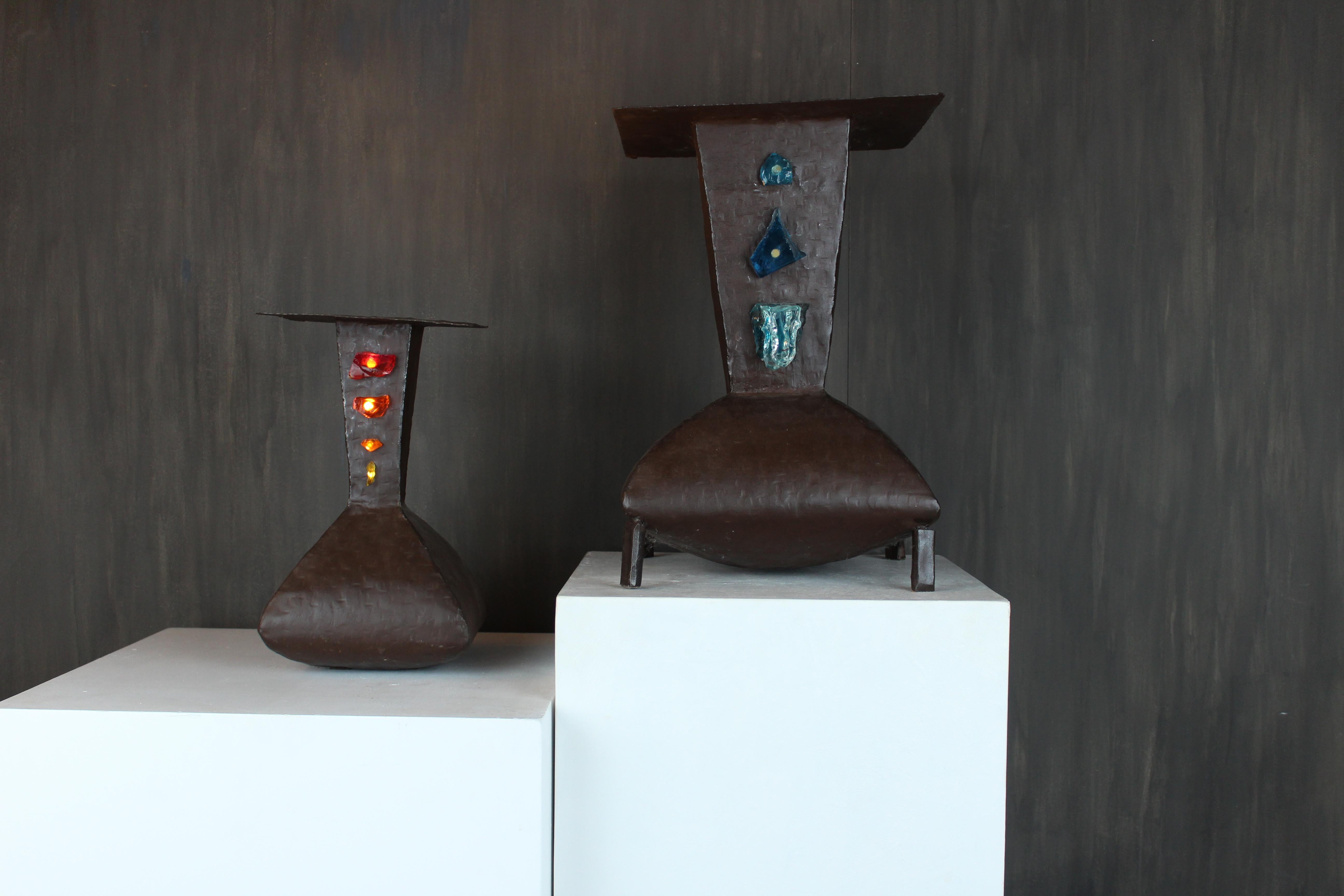 Oro David Moretto Padre Lampada da tavolo in acciaio corten con intarsi in vetro di Murano, Italia in vendita