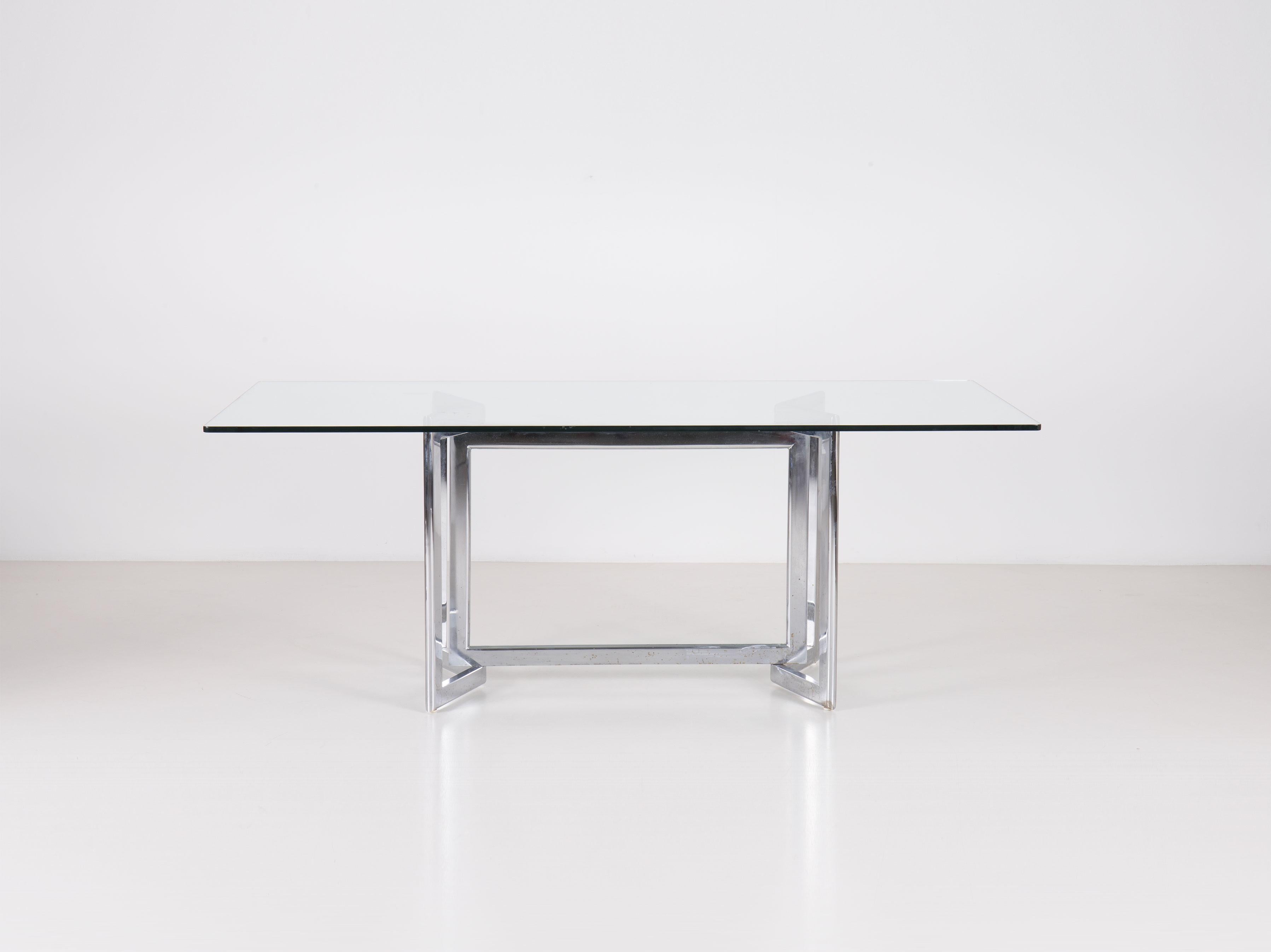 La table Davide a été conçue par Studio Simon et produite par Simon. 
Structure en acier chromé partiellement pliable, plateau en verre transparent.

Bibliographie :
Fondazione Scientifica Querini Stampalia, 