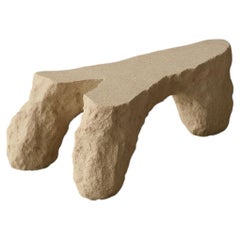 Table basse unique Davido en pierre travertin par Andre Monnier