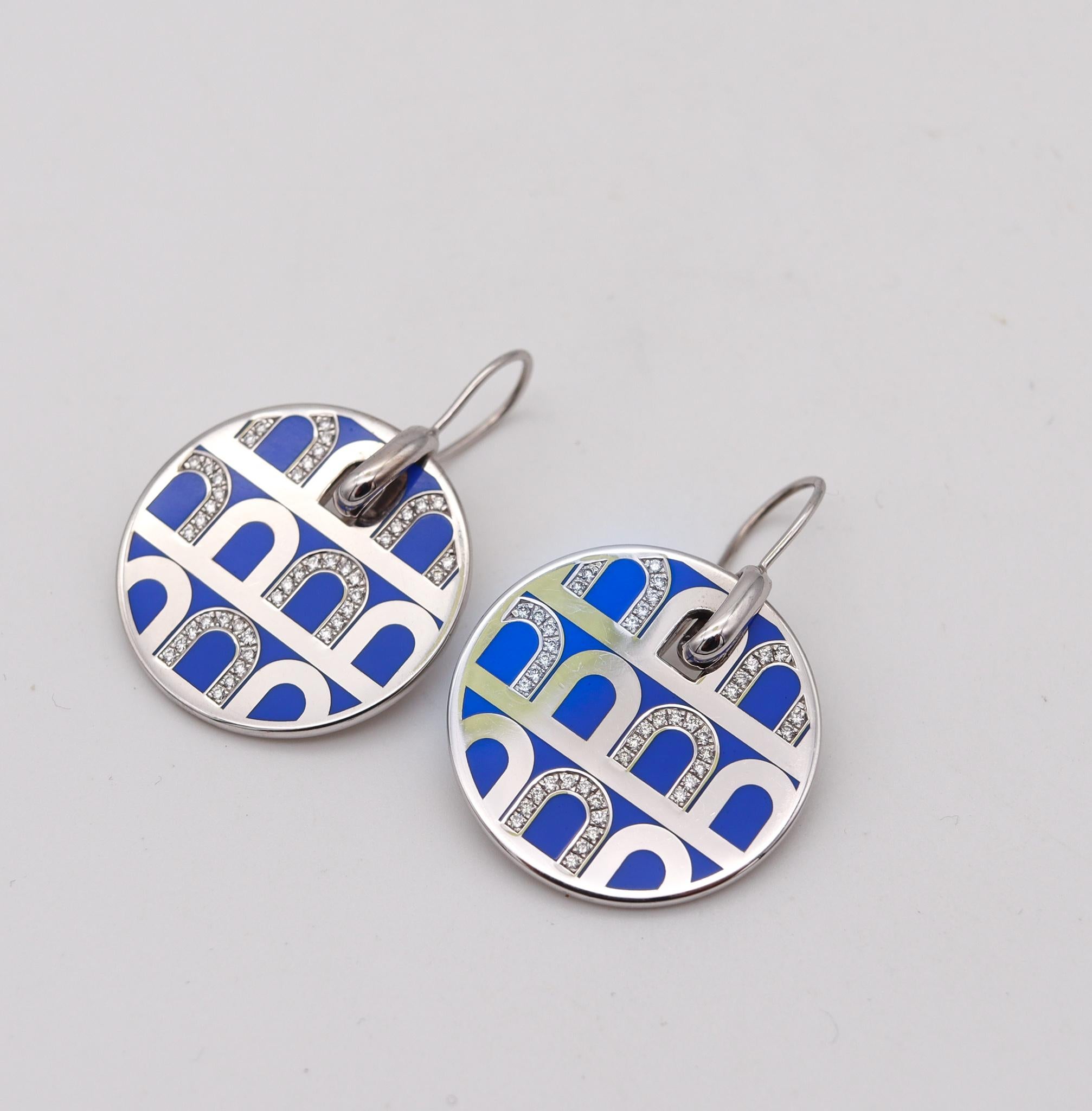 Pendientes colgantes Le Arc De Davidor diseñados por Davidor París.

Hermosas piezas contemporáneas, creadas en París Francia por la exclusiva casa de joyería Davidor París. Estos pendientes colgantes de gran tamaño han sido elaborados en oro blanco