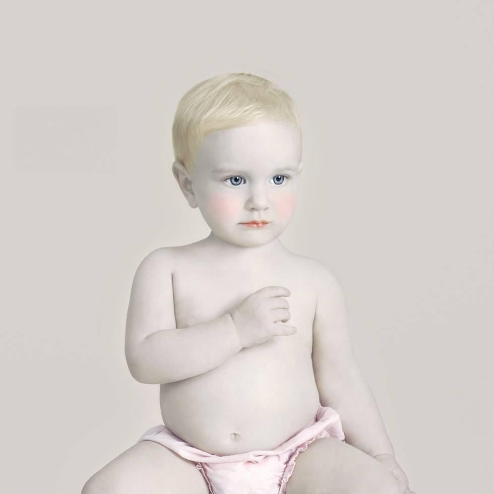 Davina Feinberg Portrait Photograph - Baby 3