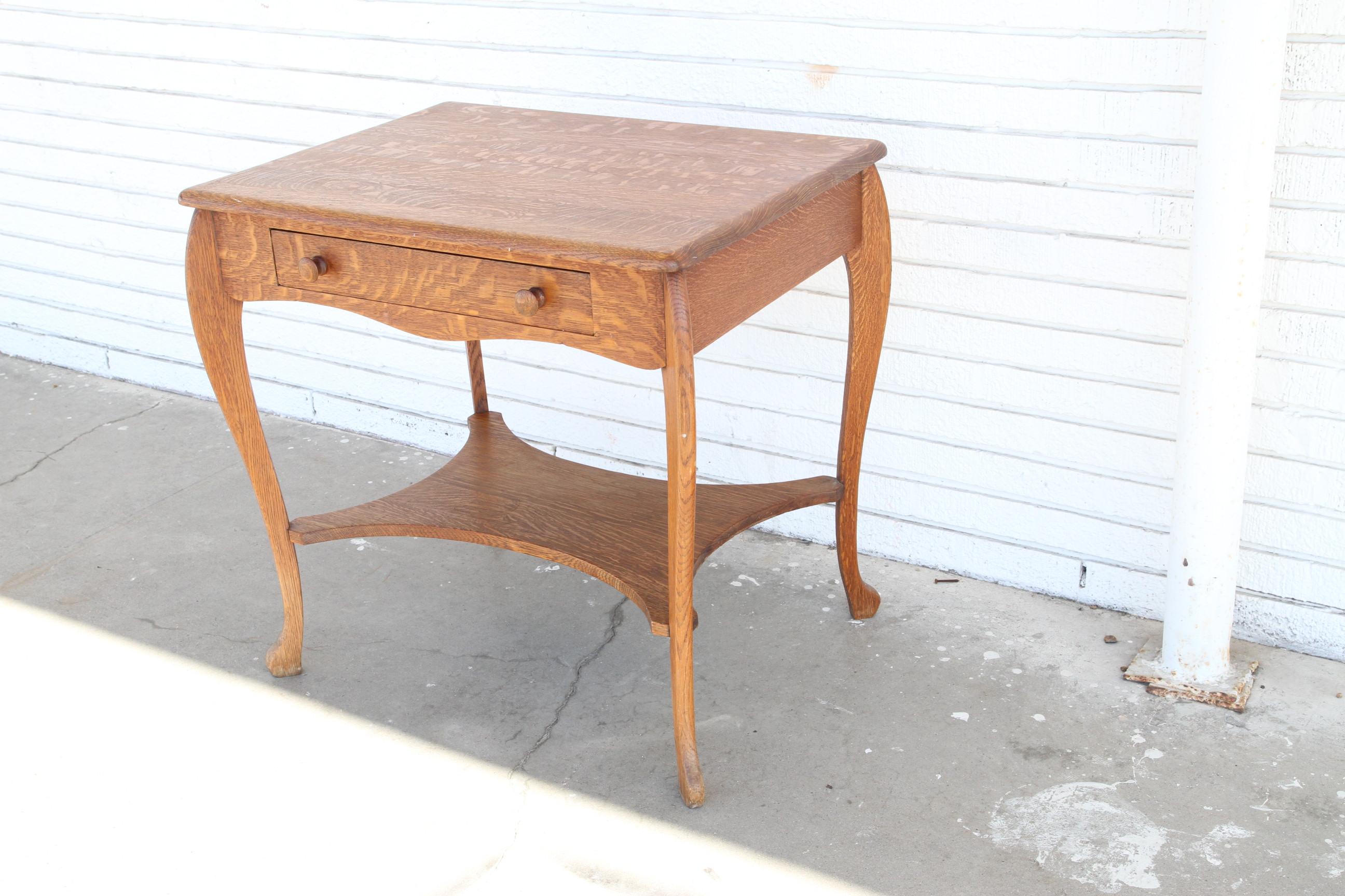 Legno Davis-Birely Table Co  Scrivania in vendita