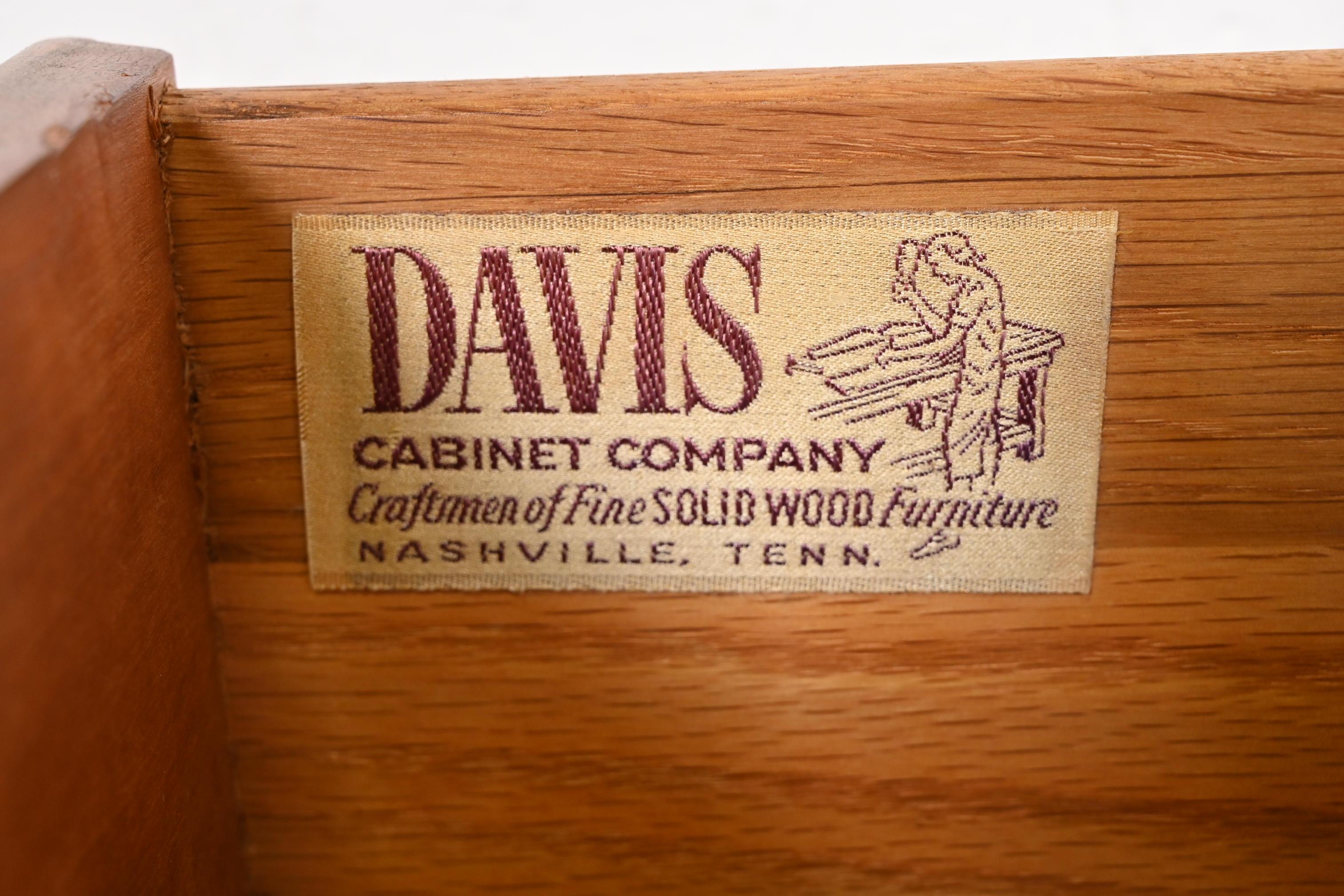 Davis Cabinet Co. French Provincial Louis XV Carved Cherry Wood Bedside Chests For Sale 3