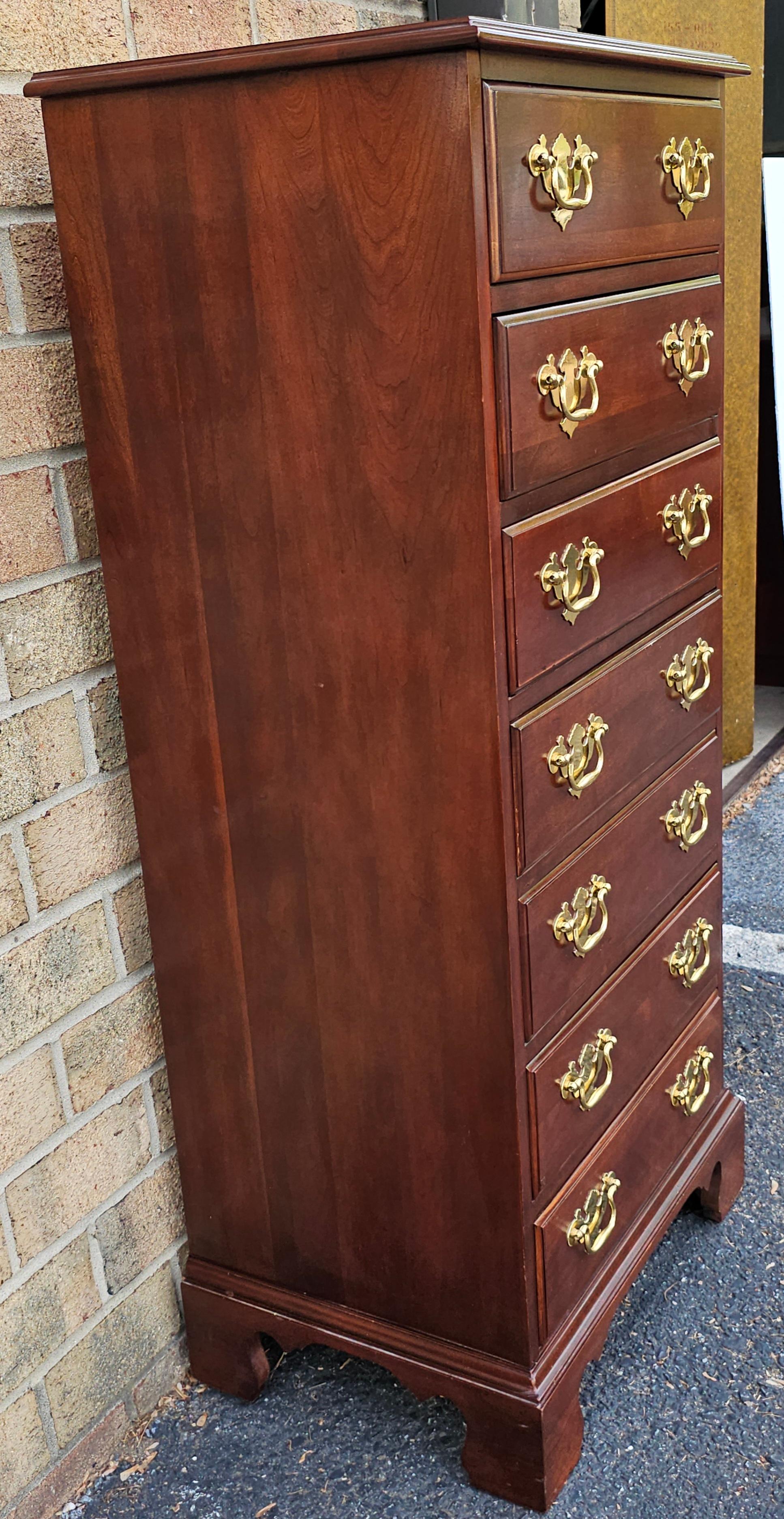 Chippendale Davis Cabinet Co Cassettiera Semainier in mogano in vendita