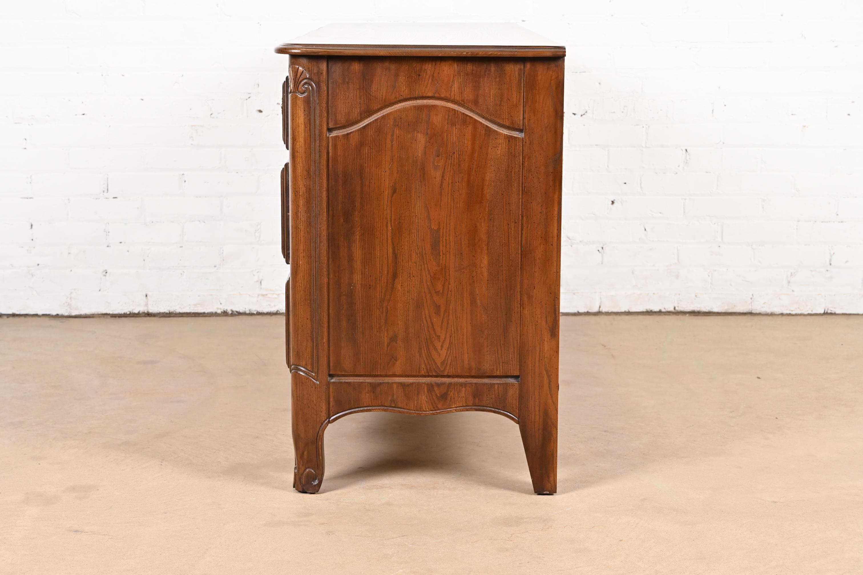 Davis Cabinet Company French Provincial Louis XV Carved Oak Dresser For Sale 4