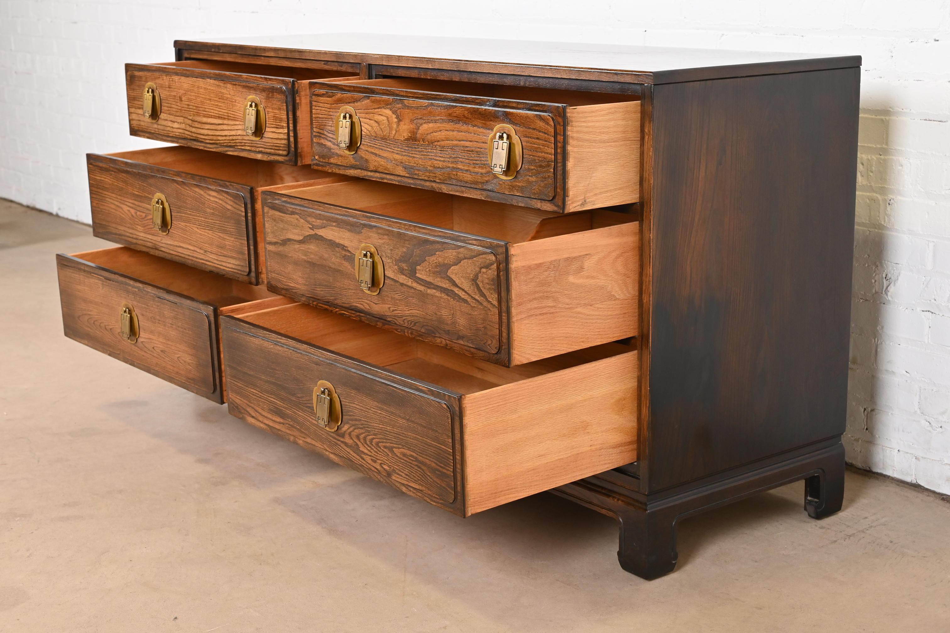 Davis Cabinet Company Mid-Century Hollywood Regency Chinoiserie Oak Dresser  3