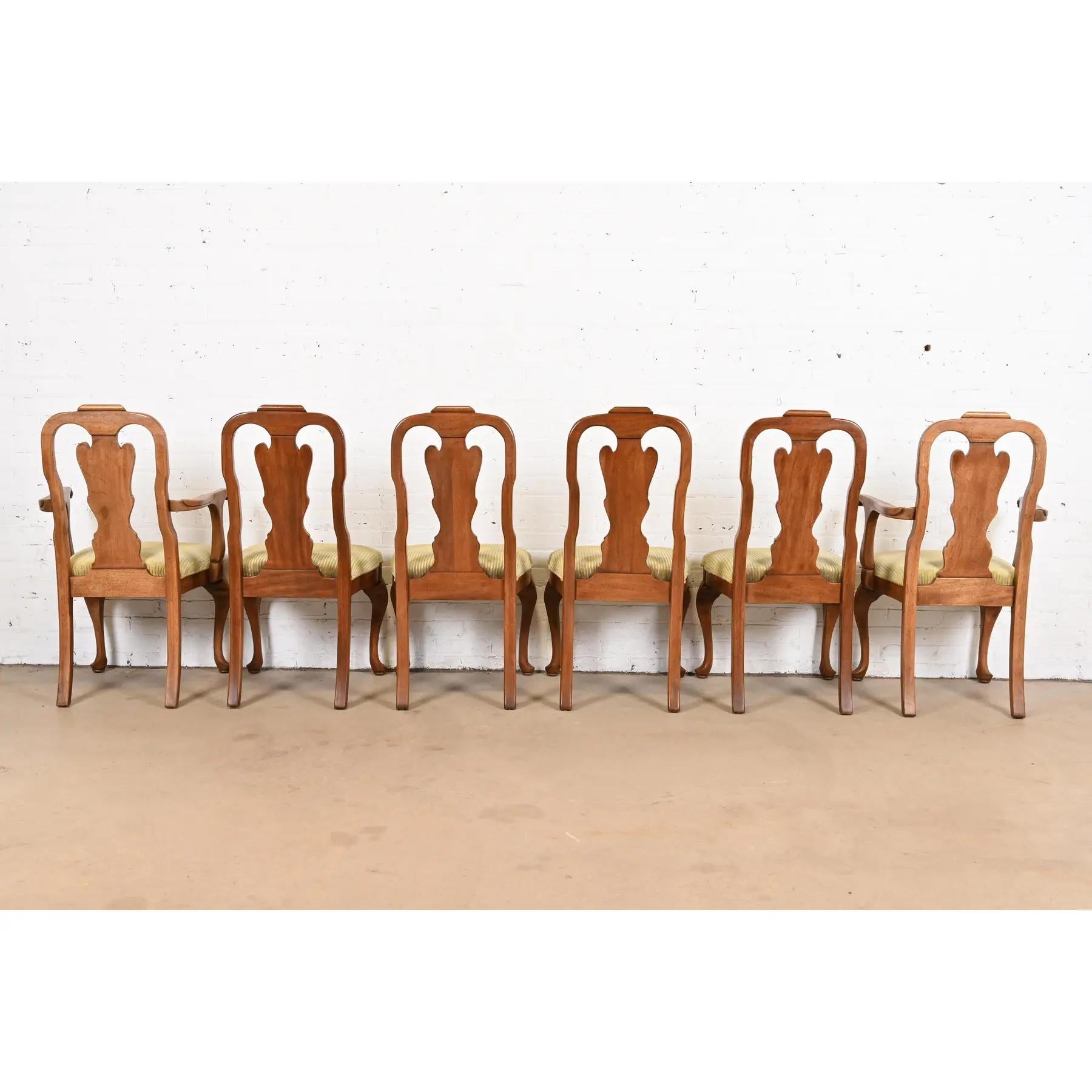 Davis Cabinet Company Queen Anne Esszimmerstühle aus massivem Nussbaumholz, Sechser-Set (Polster) im Angebot
