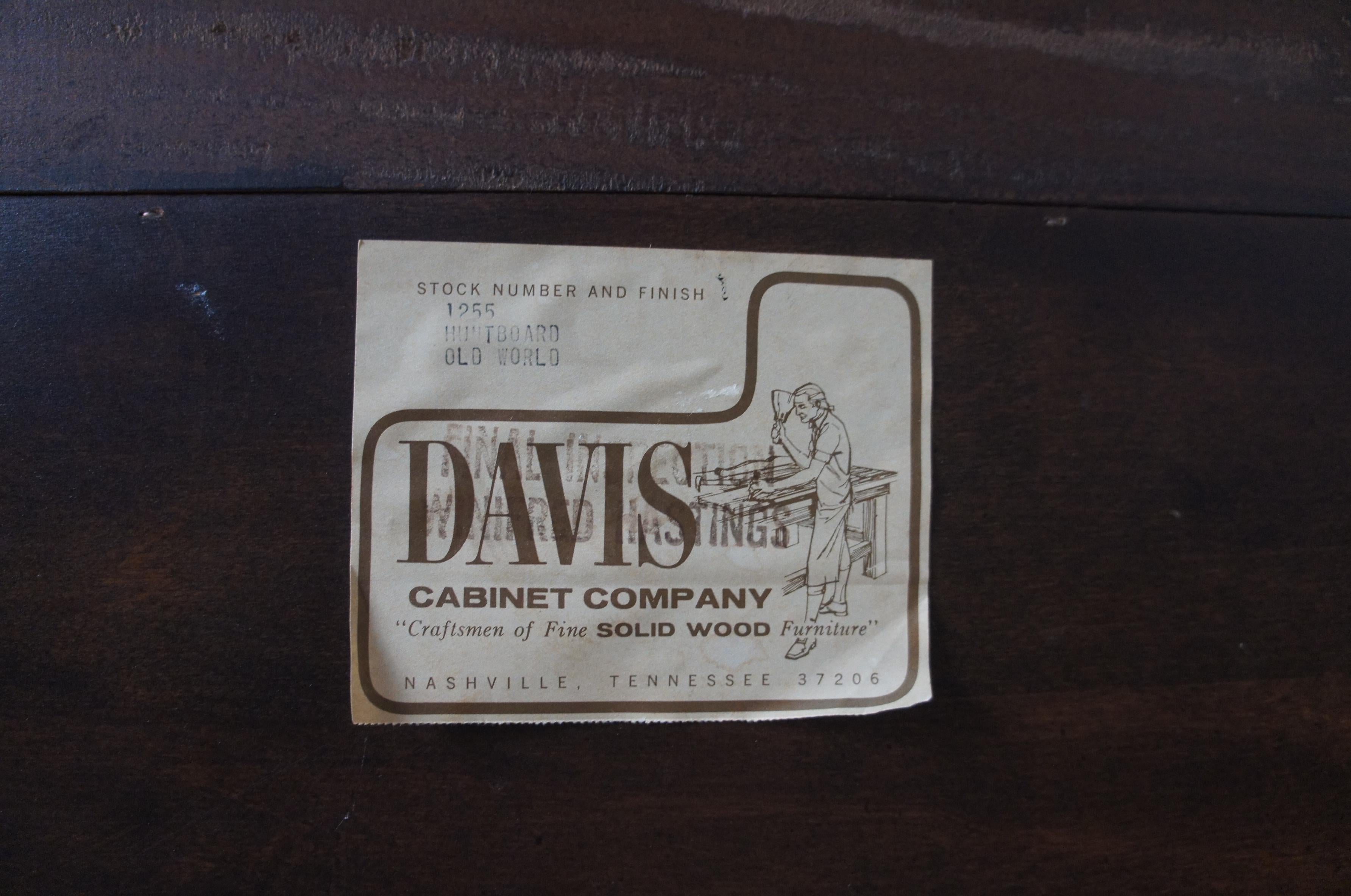 Davis Cabinet Cumberland Valley Queen Anne Style Walnut Buffet Sideboard Server in vendita 5