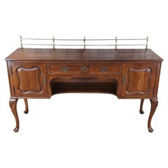 Davis Cabinet Cumberland Valley Queen Anne Style Walnut Buffet Sideboard Server