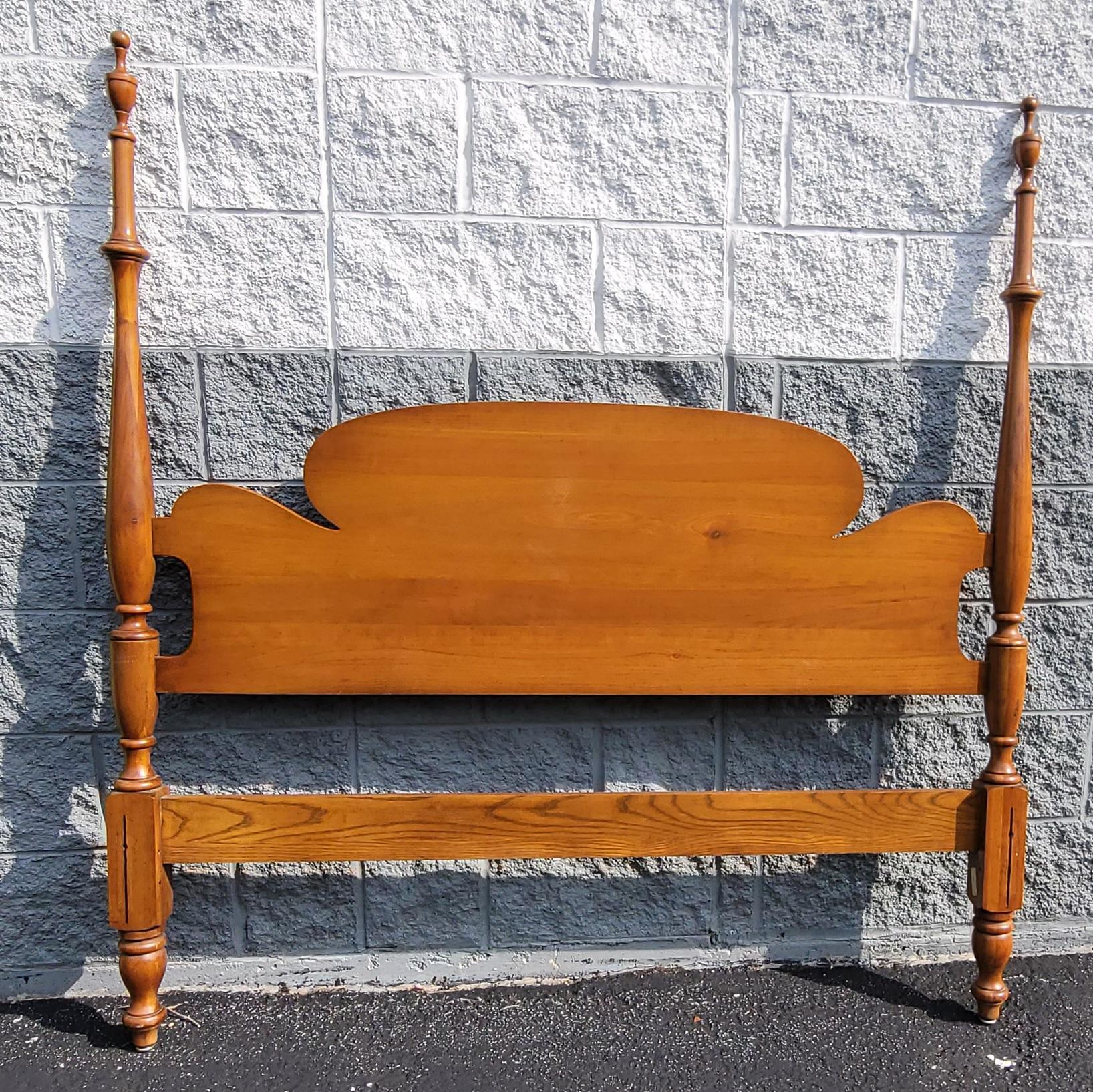 A mid-century burnished cherry poster full size headboard with urn finials from Davis Cabinet Furniture. This headboard will connect to any bed with a bedframe adapter from any hardware store
Good vintage condition. Measures 57