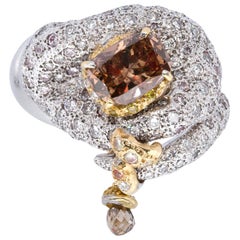 d'Avossa Masterpiece Collection Ring mit einem cognacfarbenen zentralen Diamanten