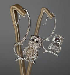 D'avossa Owl Earrings in White Gold and Diamonds