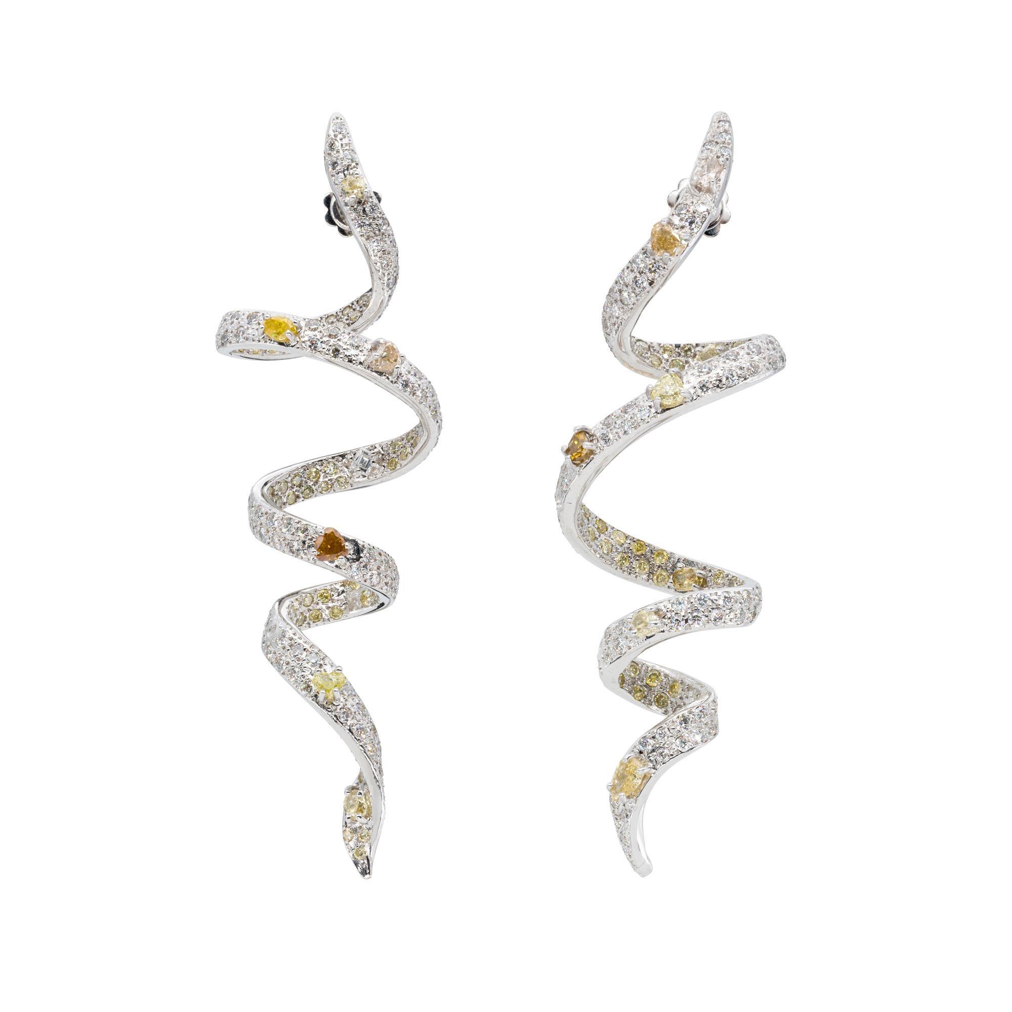 d'Avossa Ribbon Collection Earrings in White Gold with Fancy and White Diamonds In New Condition For Sale In Roma, IT
