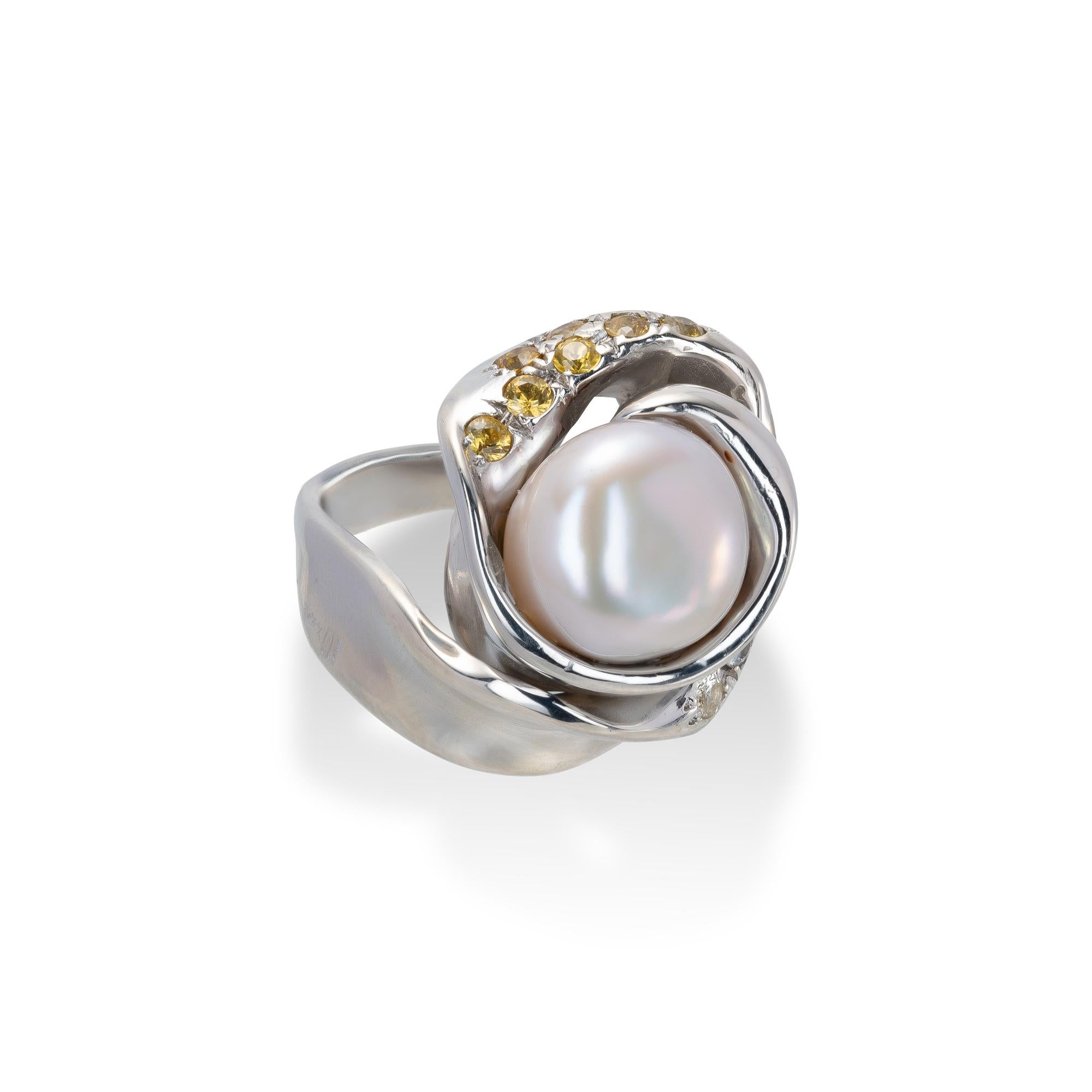 Fresh water Pearl and Sapphires Ring from d'Avossa Rêves d'Argent  Collection For Sale 1