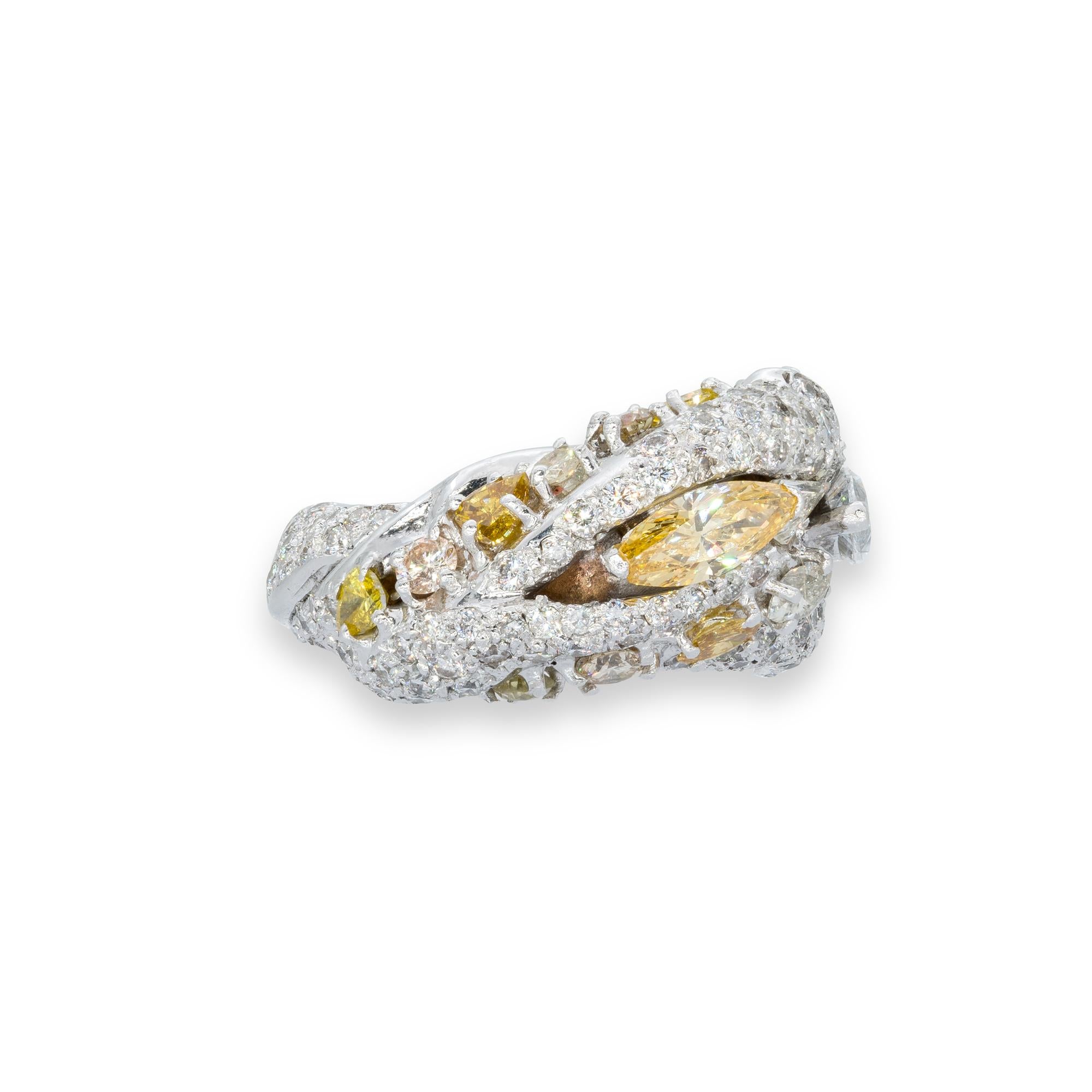 d'Avossa Ring with White and Fancy Yellow Marquise Cut Diamonds For Sale 1