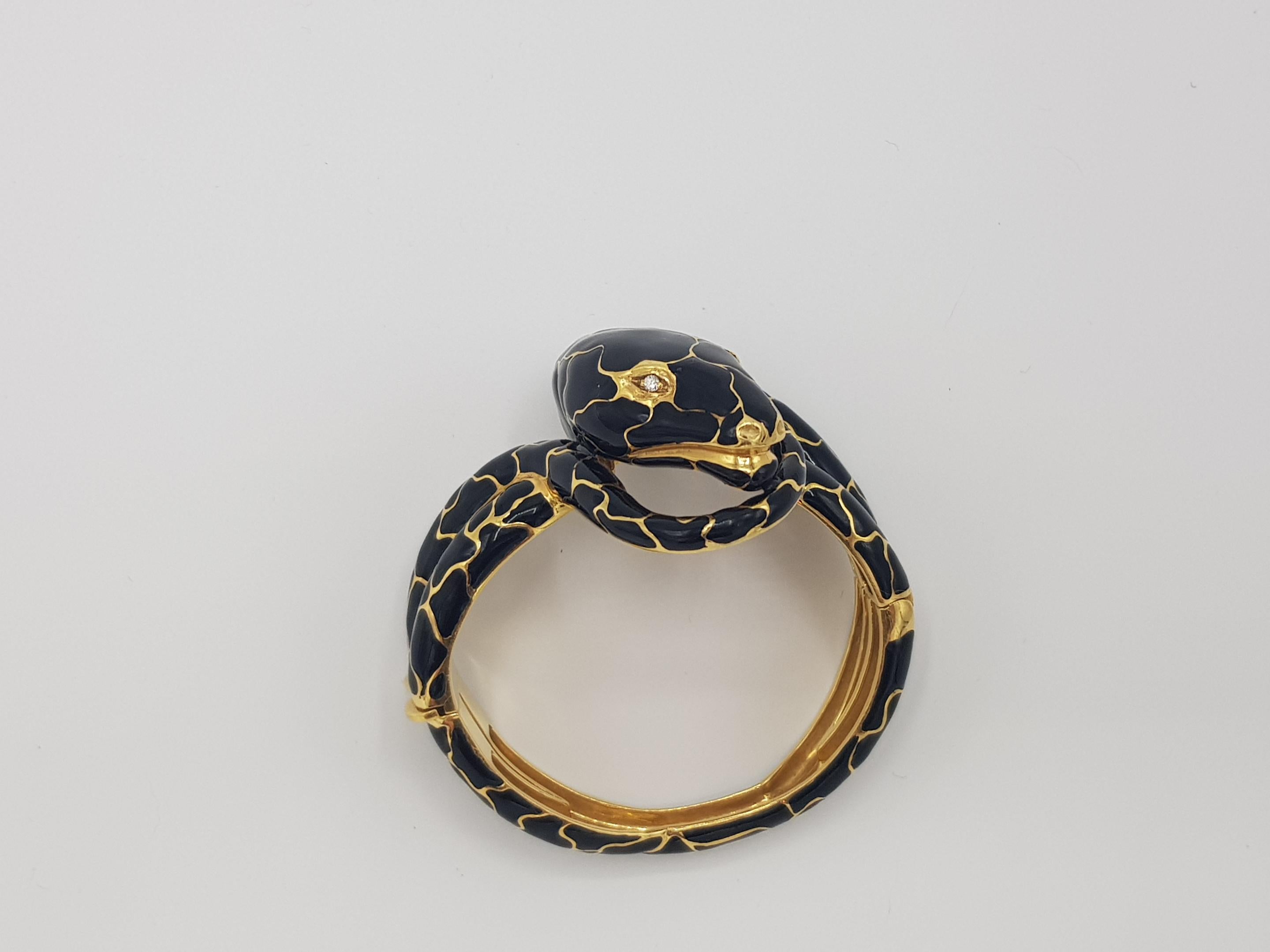 d'avossa Snake Bracelet, Yellow Gold and Black Enamel In New Condition In Roma, IT