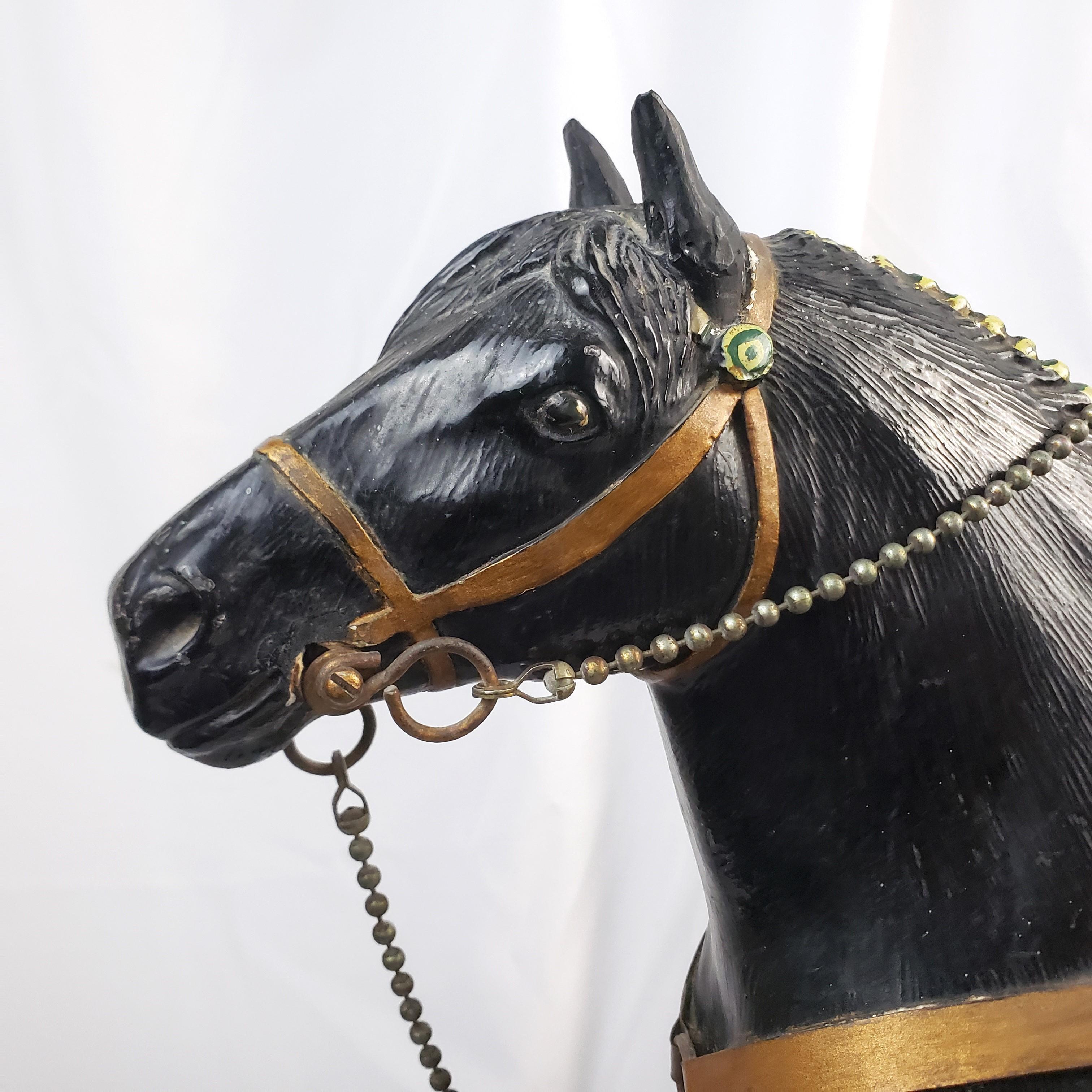 Dawes Schwarzes Pferd Brewery Großes Skulpturales Lampensockel aus gegossenem Werbepferd im Angebot 2