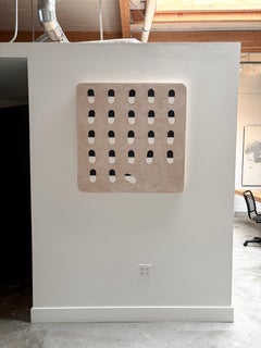 Tick Tock : Tadelakt marocain sur panneau en bouleau de la Baltique sur mesure, années 2010, neuf, 36 x 36