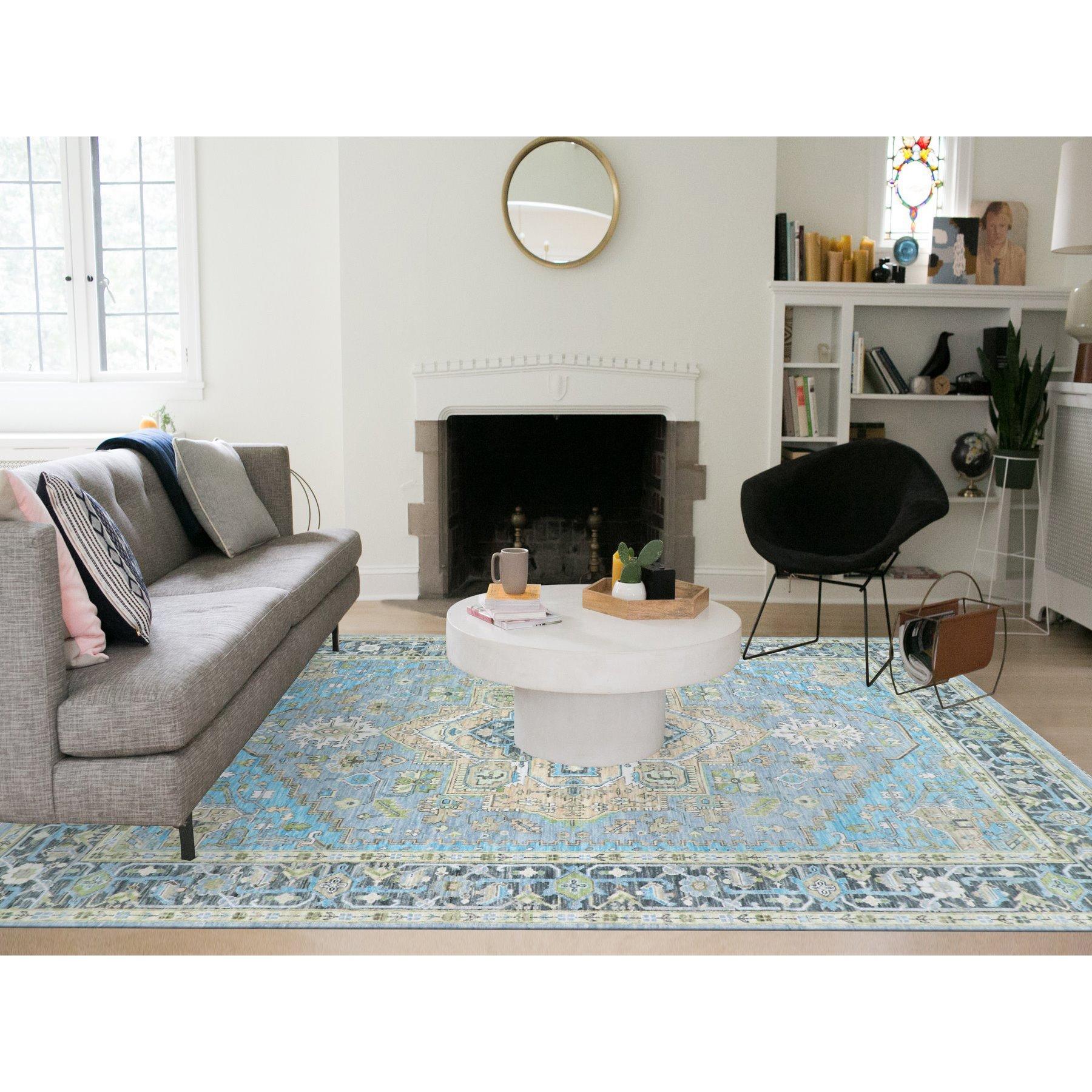 Ce fabuleux tapis noué à la main a été créé et conçu pour une résistance et une durabilité accrues. Ce tapis a été fabriqué à la main pendant des semaines selon la méthode traditionnelle qui est utilisée pour faire des
Taille exacte du tapis en