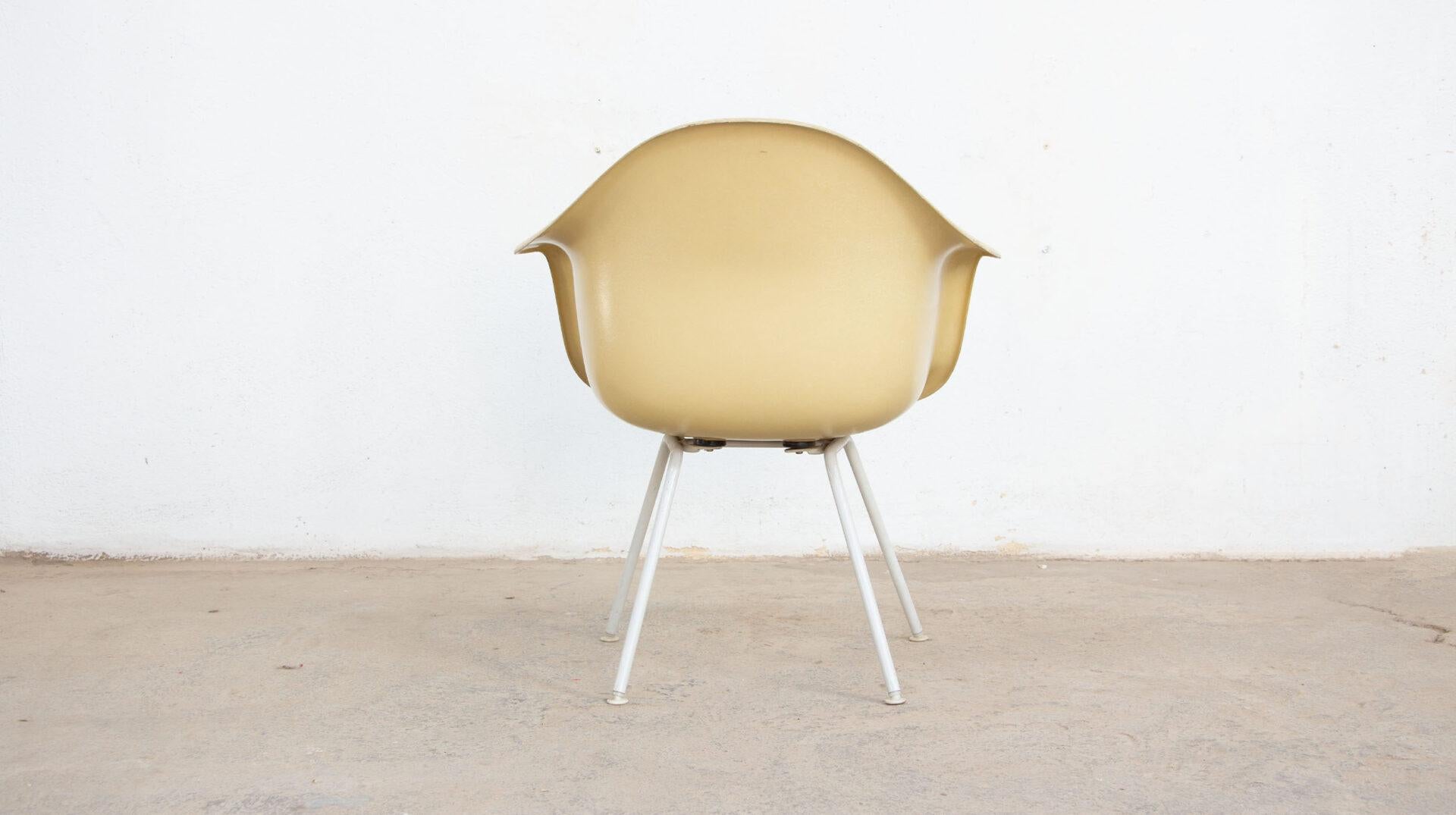 XX secolo Poltrona DAX di Charles e Ray Eames, edizione vintage di Vitra in vendita
