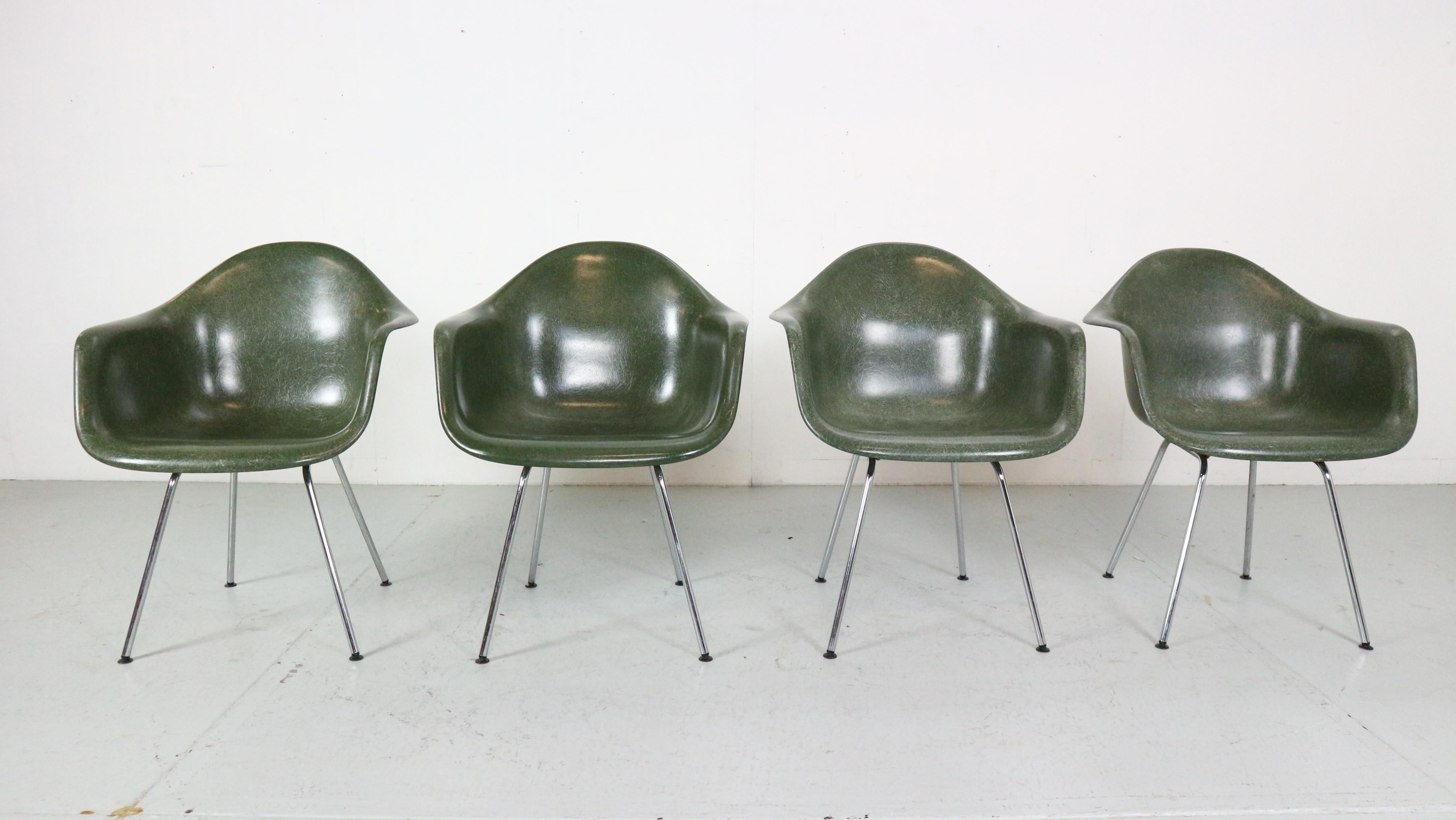 Satz von 4 Esszimmerstühlen „DAX“ von Charles & Ray Eames für Herman Miller, 1950er Jahre (Jungferninseln)