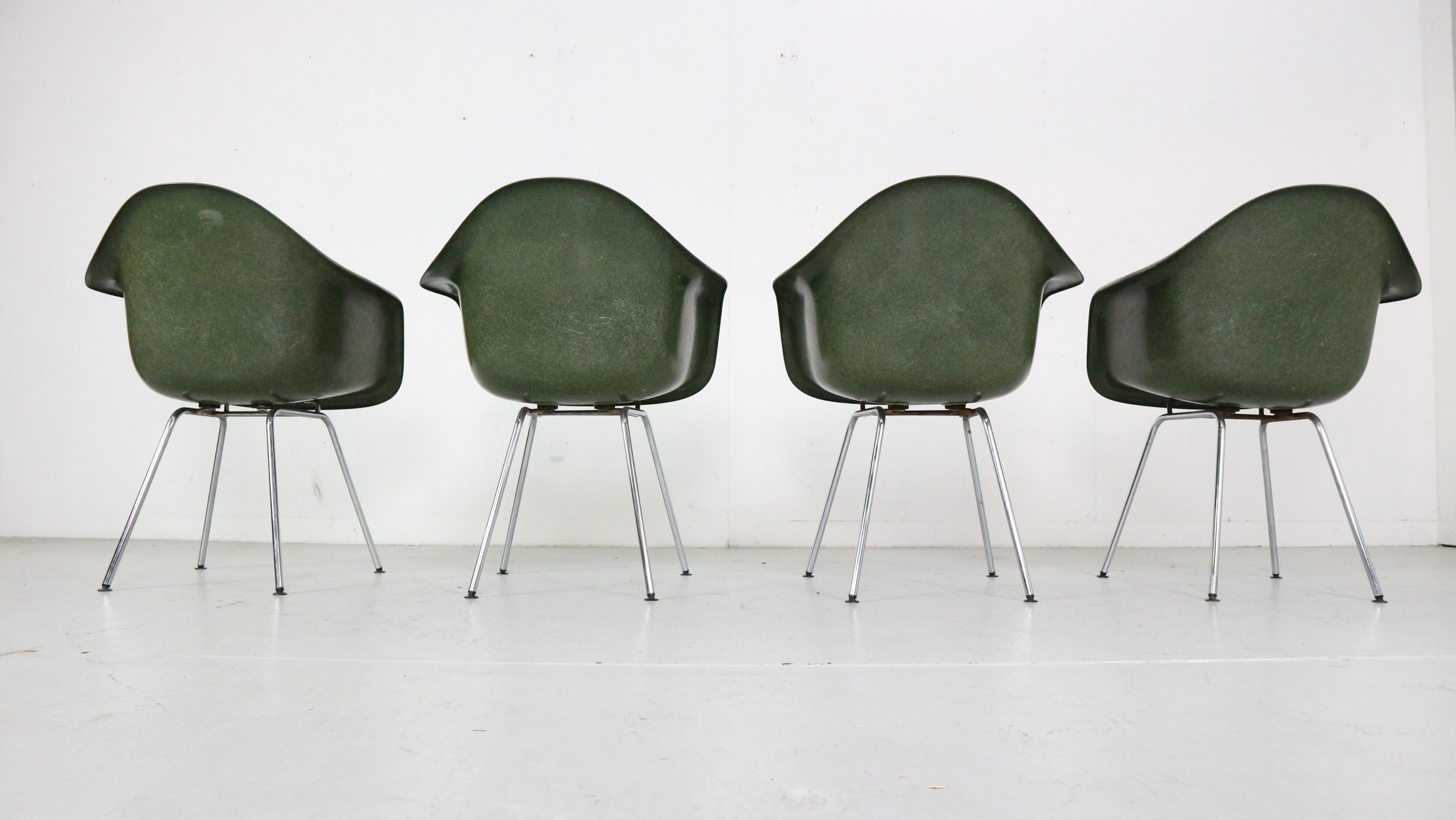 Satz von 4 Esszimmerstühlen „DAX“ von Charles & Ray Eames für Herman Miller, 1950er Jahre 1