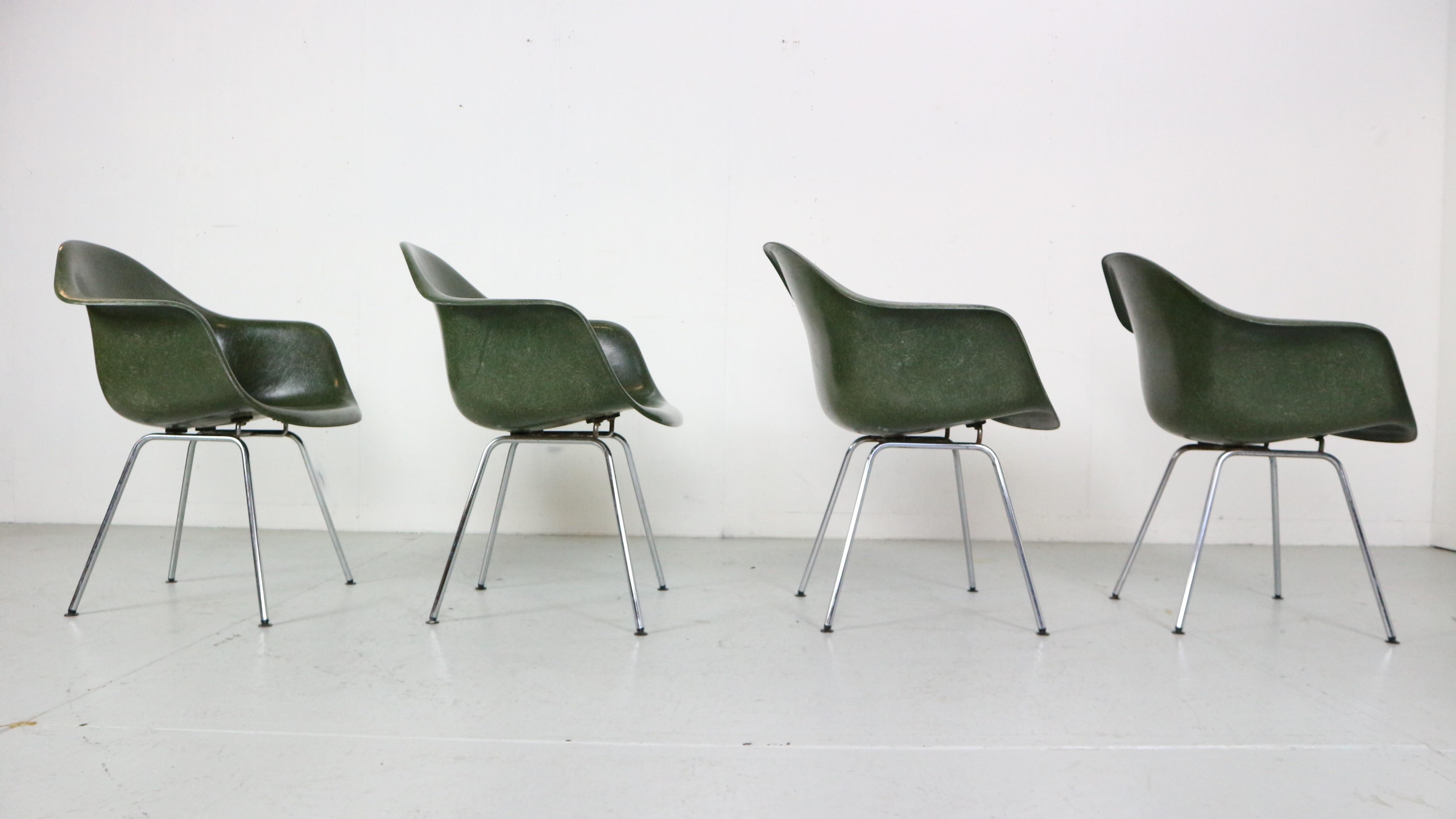 Satz von 4 Esszimmerstühlen „DAX“ von Charles & Ray Eames für Herman Miller, 1950er Jahre 2