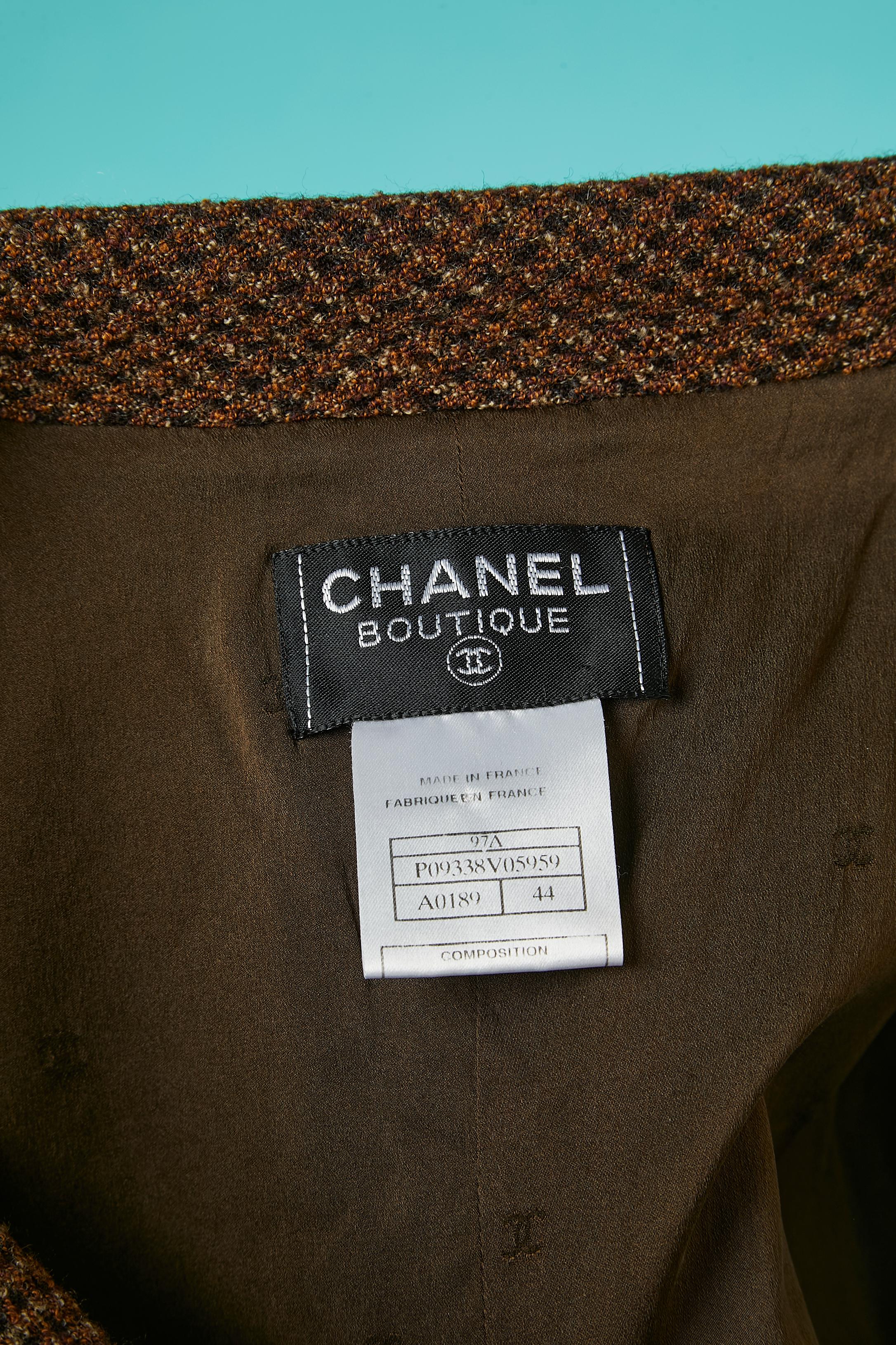 Day dress in brown and black tweed with front zip closure Chanel Boutique  For Sale 3